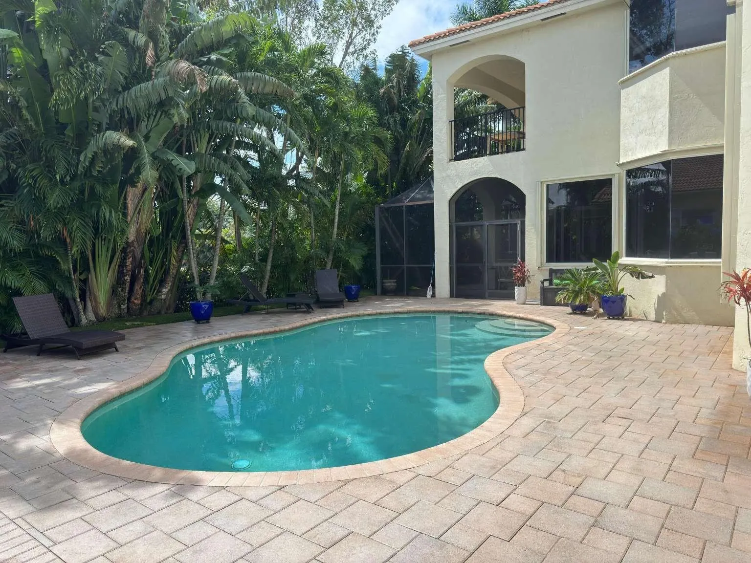 8816 Club Estates Way