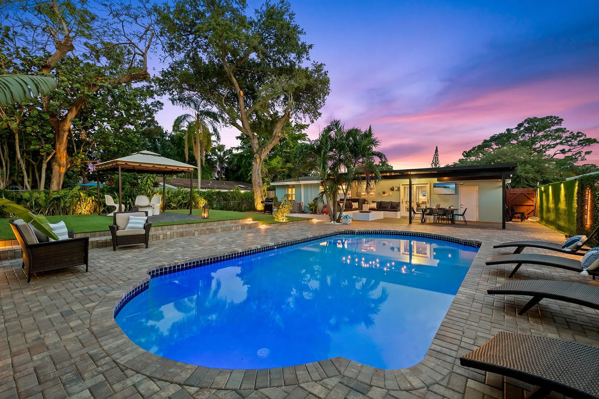 1813 SW 10th Ct