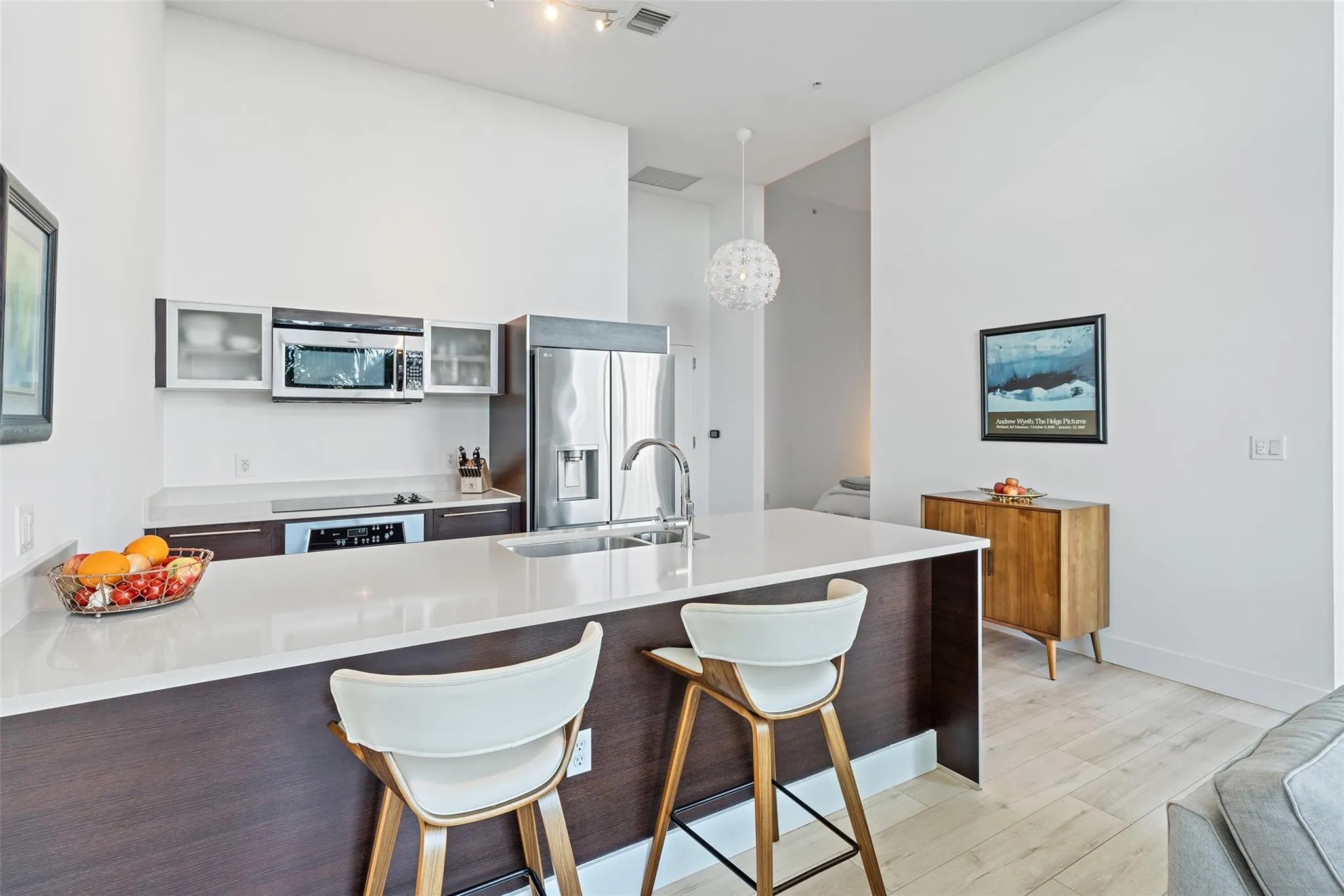 1900 N Bayshore Dr, #706