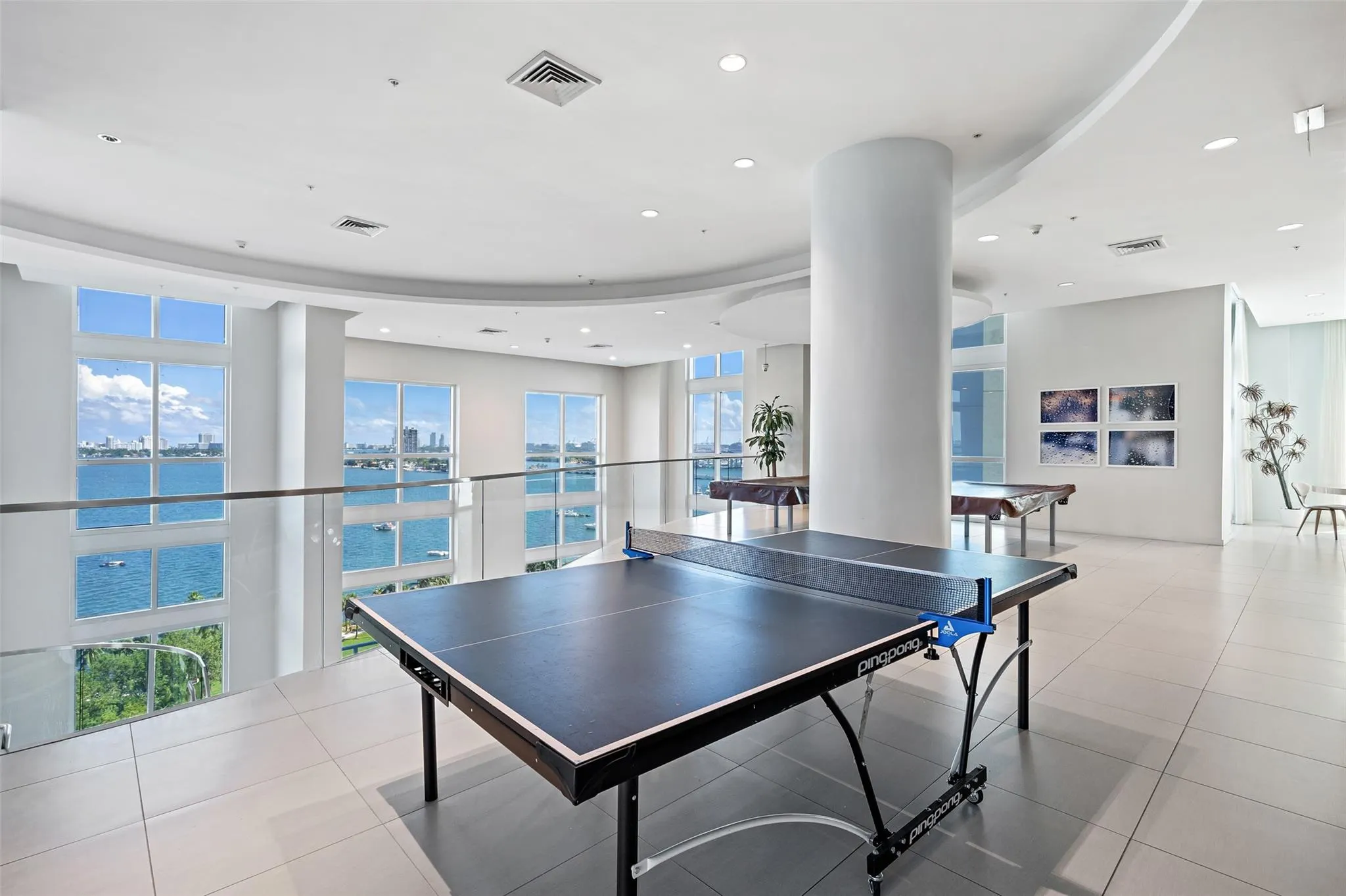 1900 N Bayshore Dr, #706