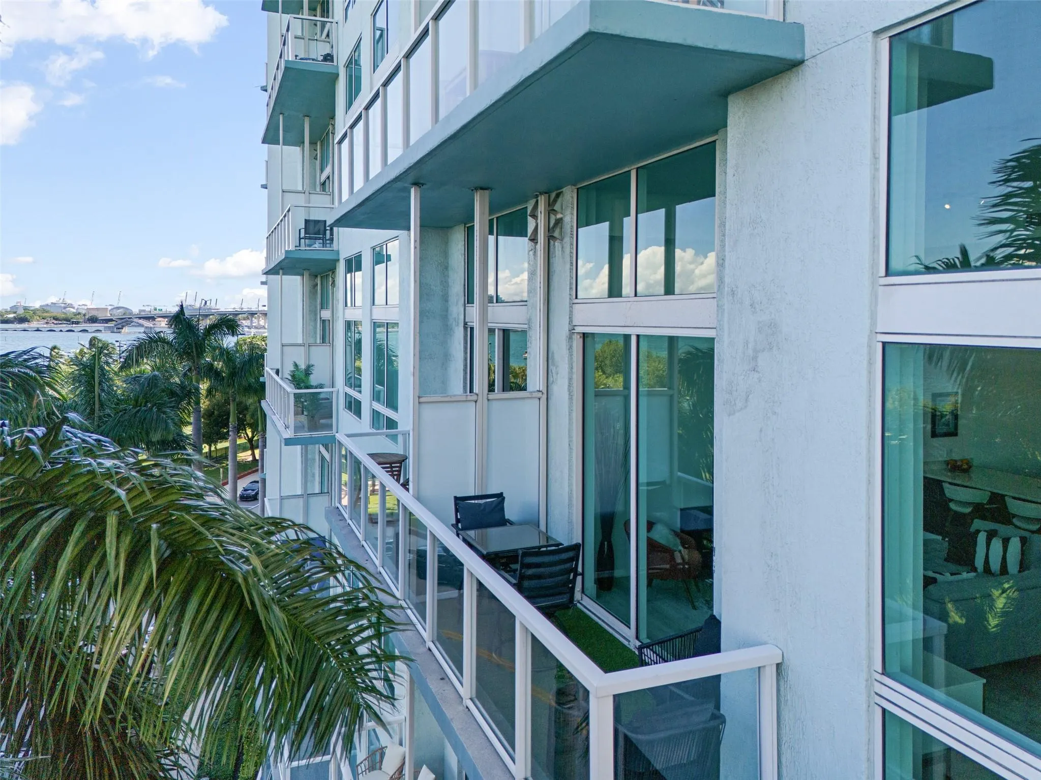 1900 N Bayshore Dr, #706