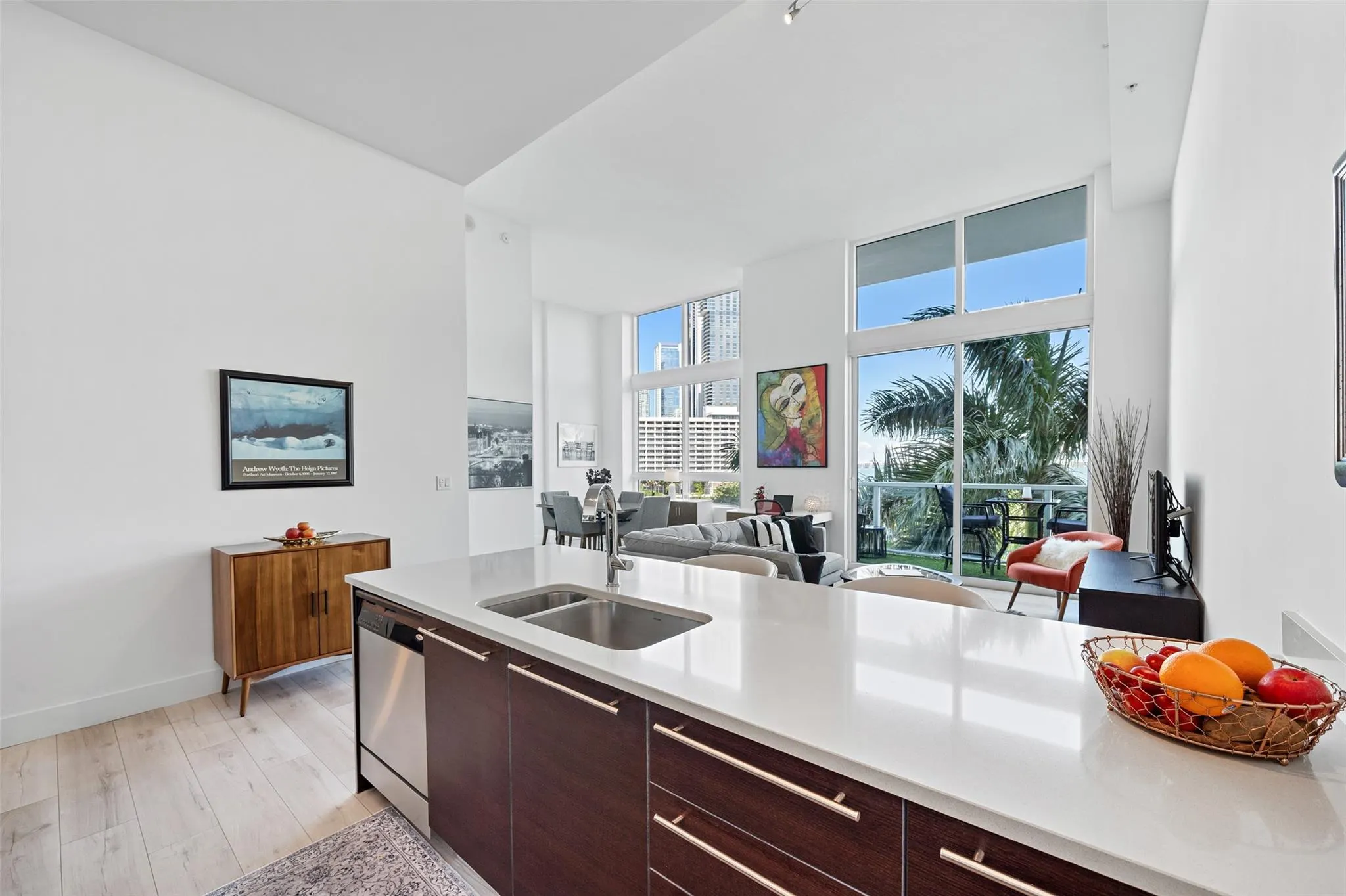 1900 N Bayshore Dr, #706