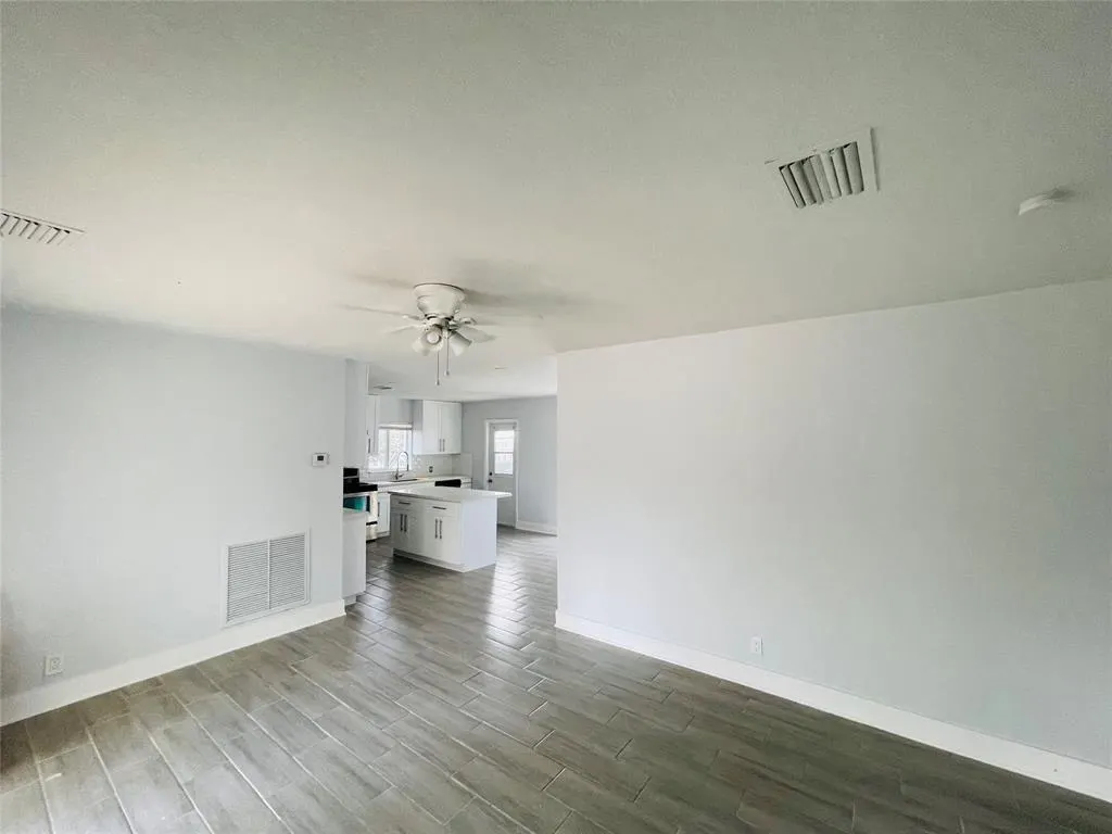 2231 SW 14th St