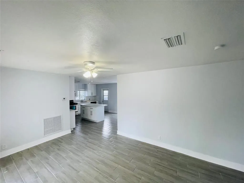 2231 SW 14th St
