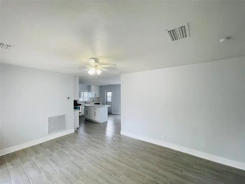 2231 SW 14th St