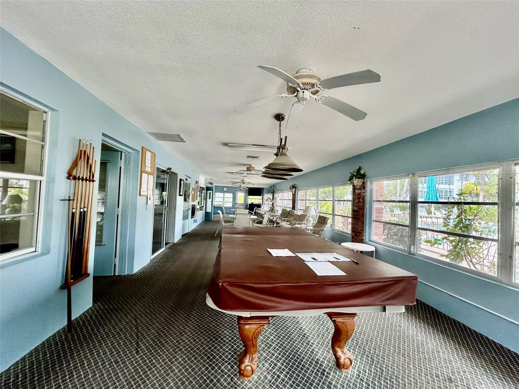 2050 NE 39th St, #207