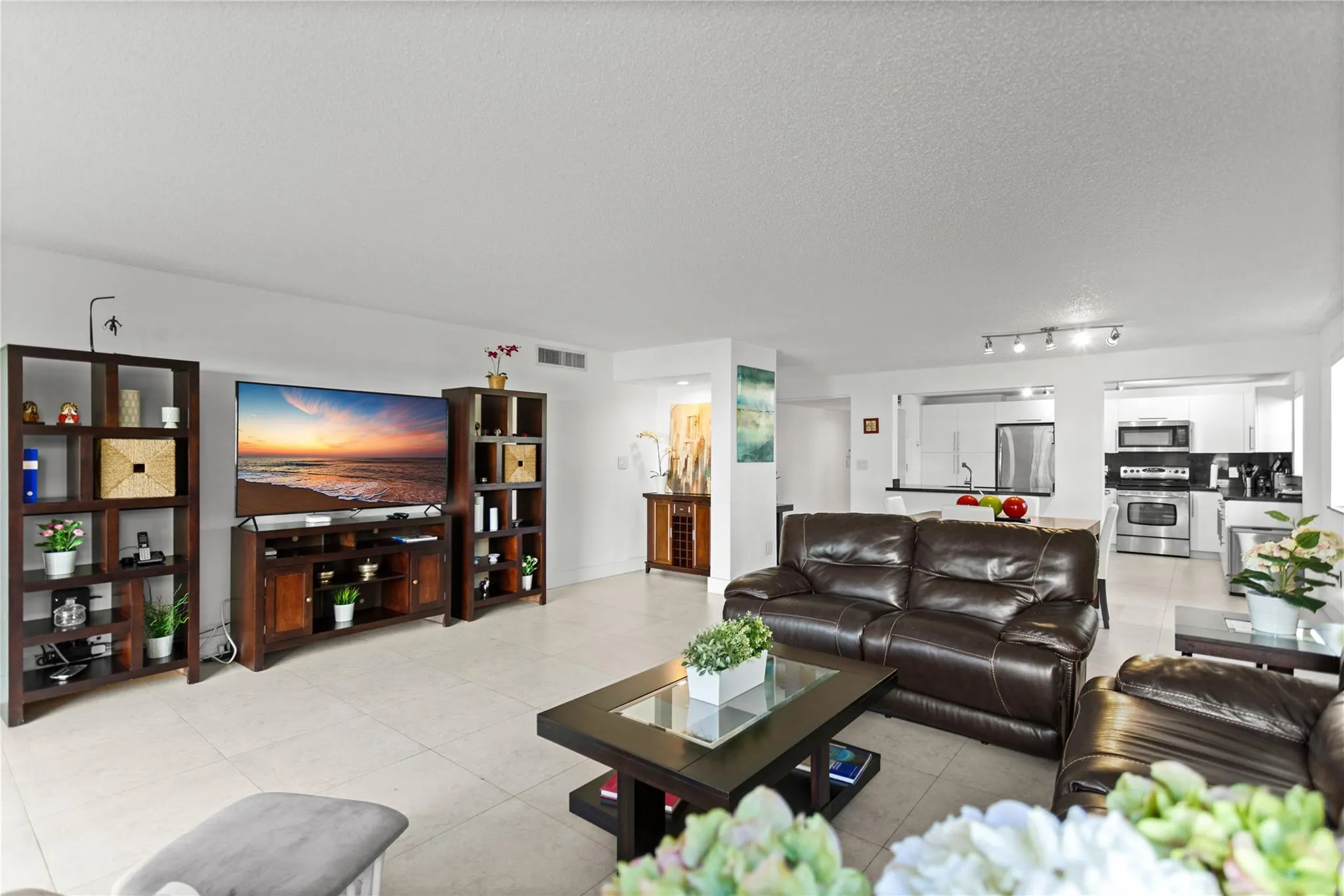 16051 Blatt Blvd, #101