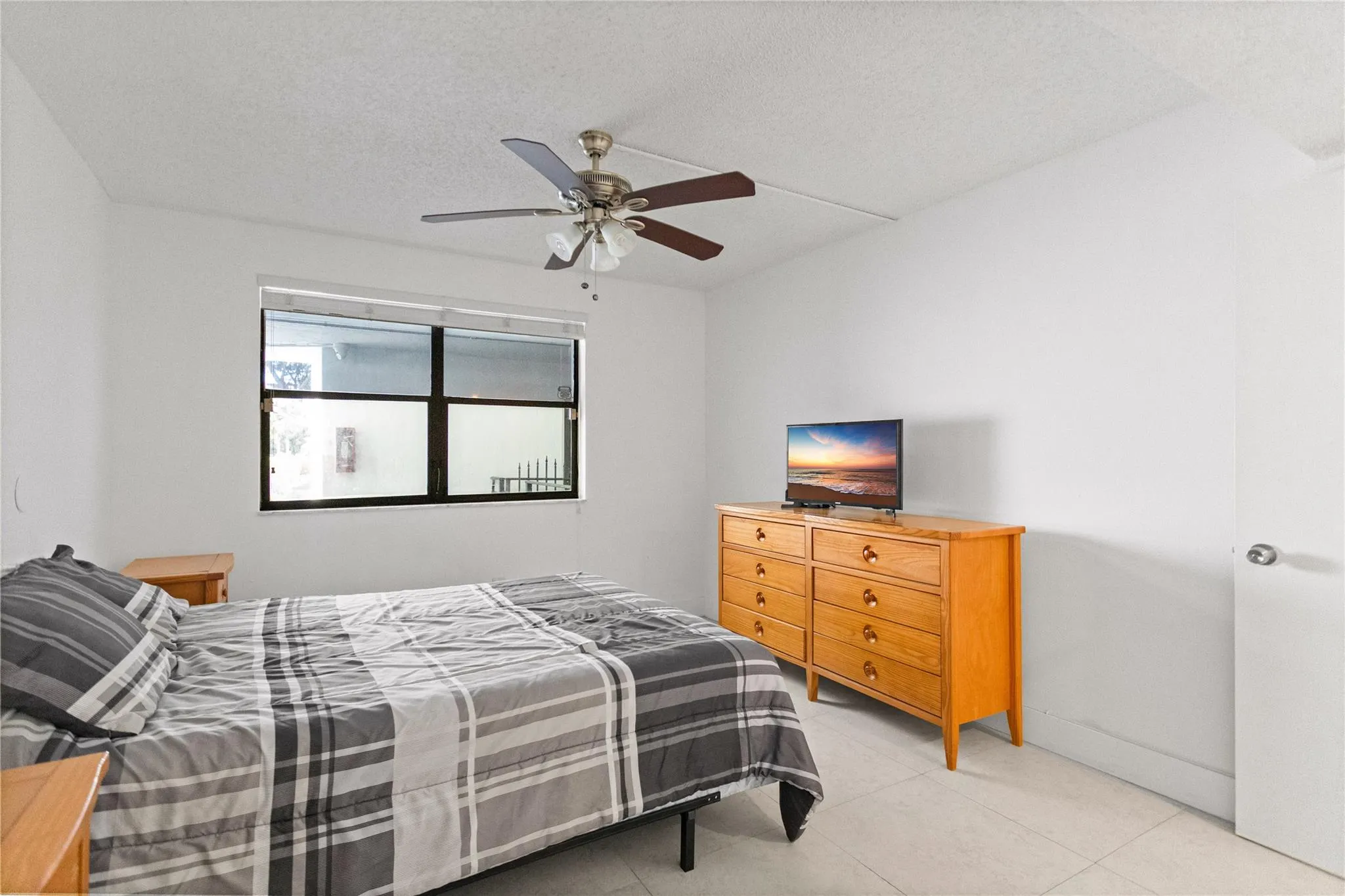 16051 Blatt Blvd, #101