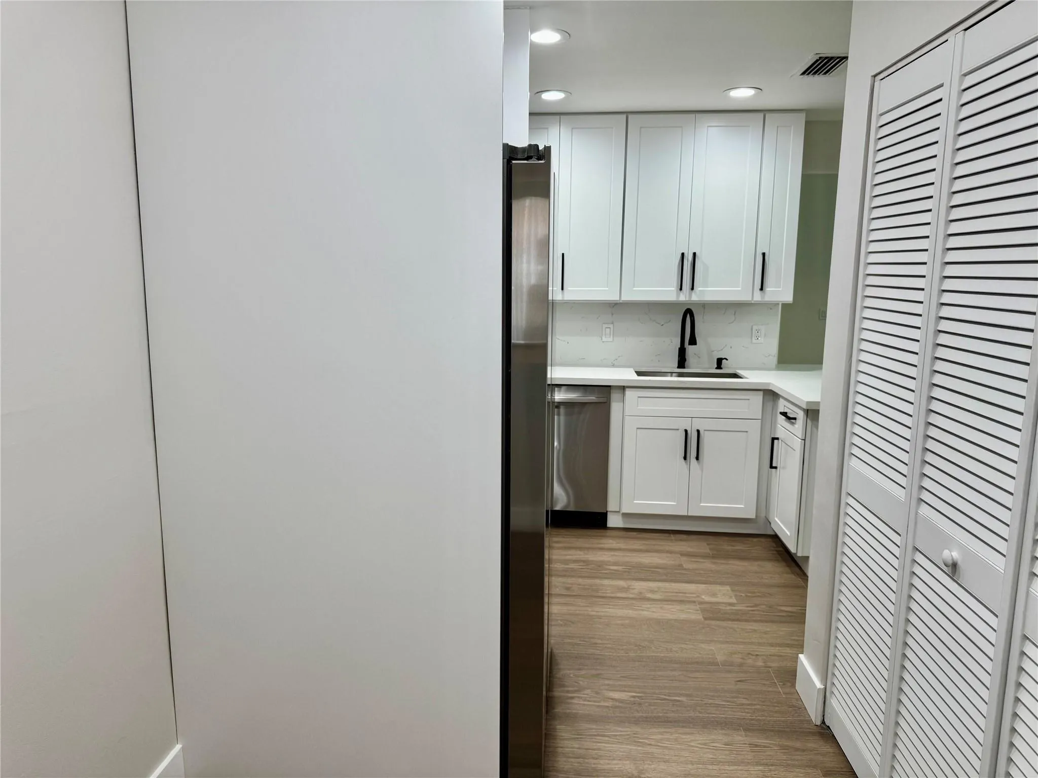 84 Centennial Ct