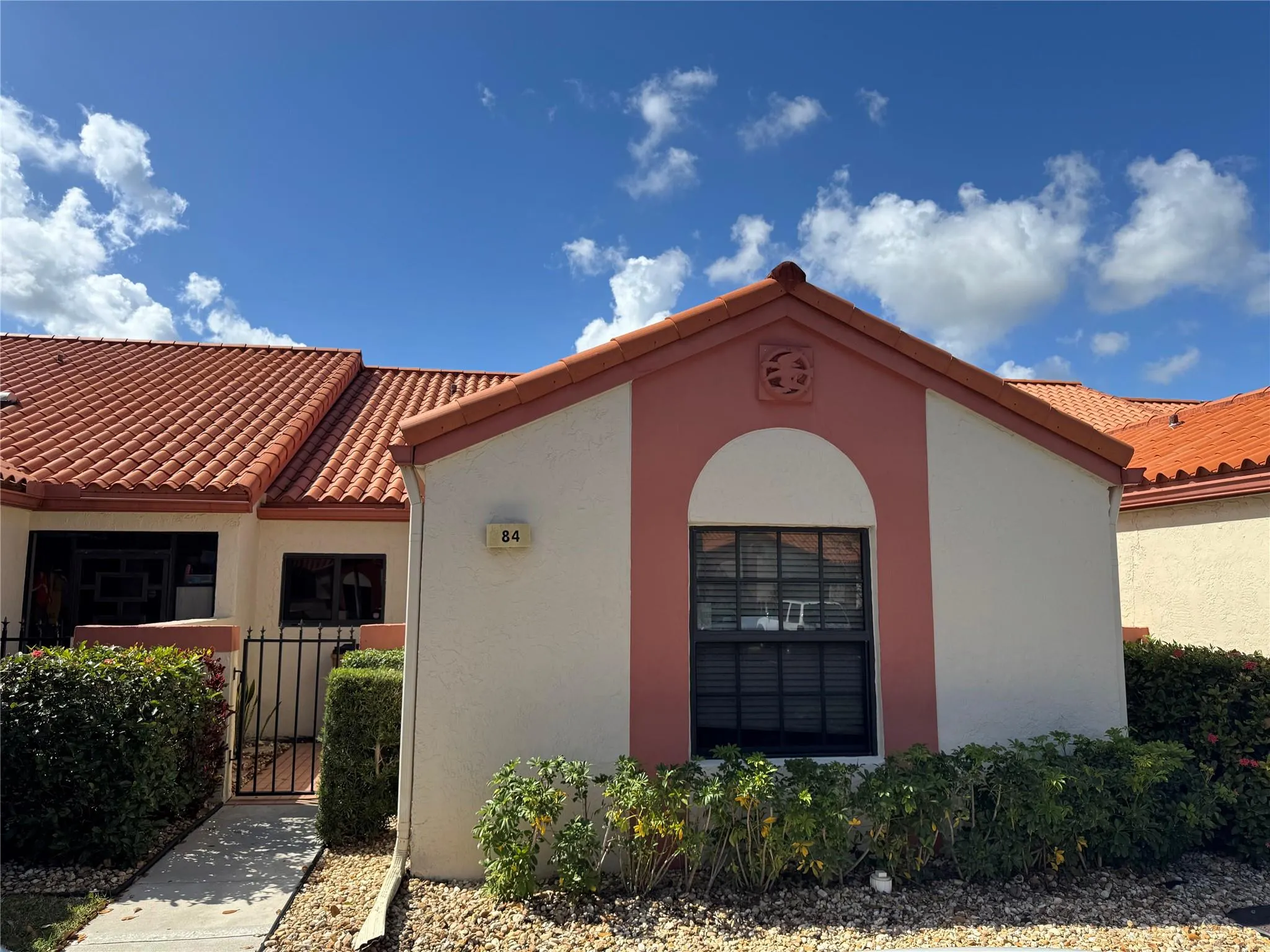 84 Centennial Ct