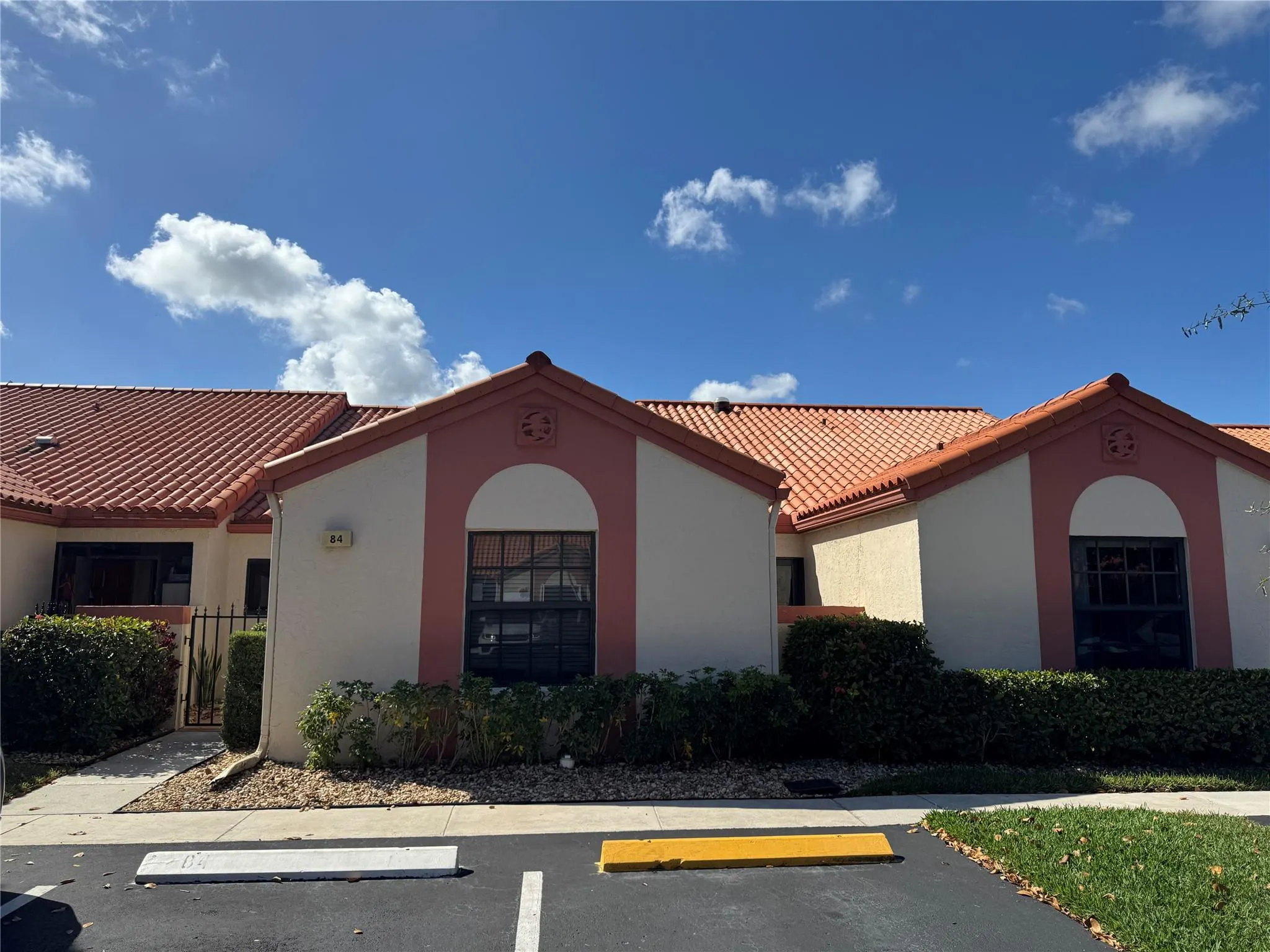 84 Centennial Ct
