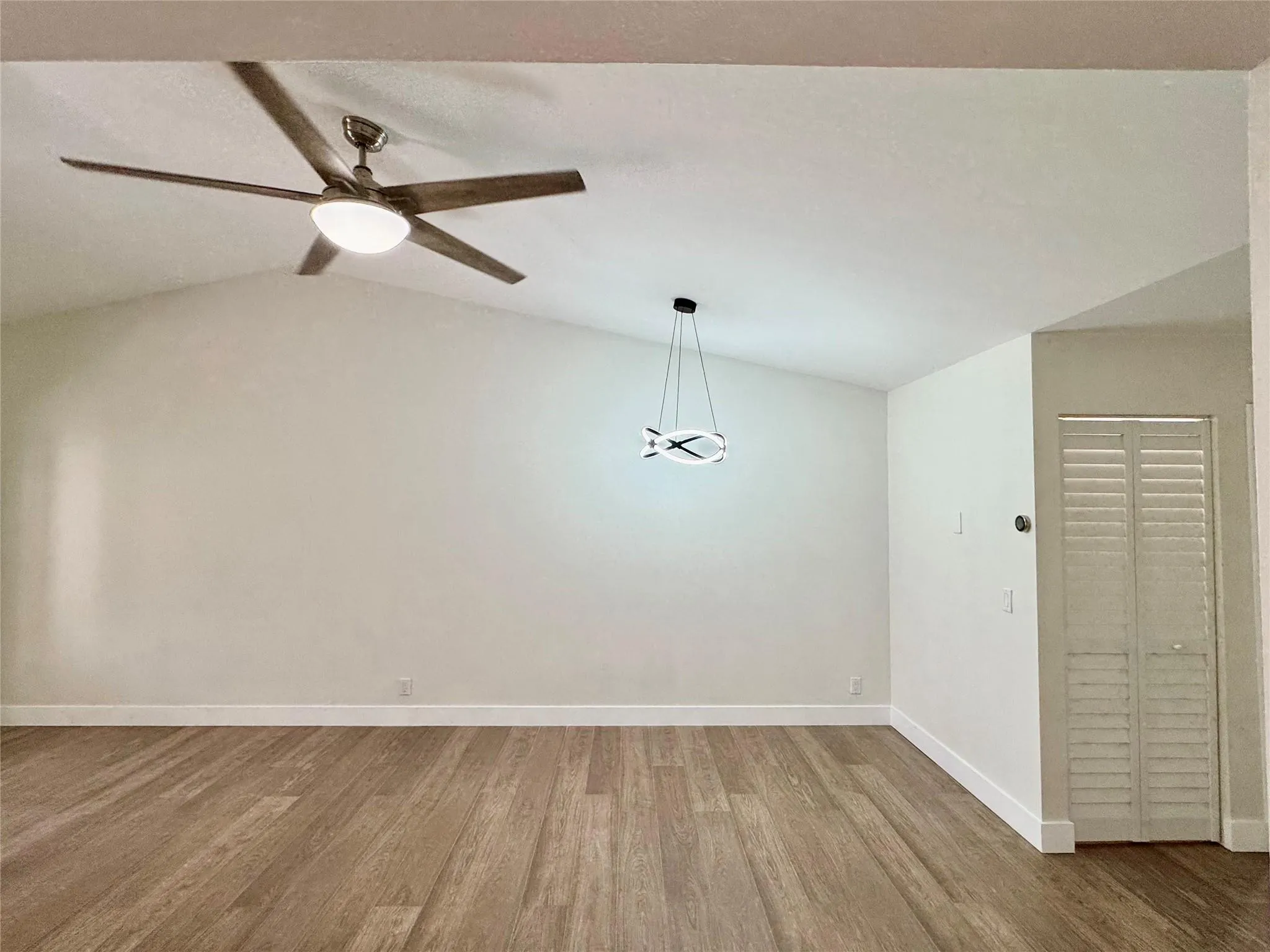 84 Centennial Ct