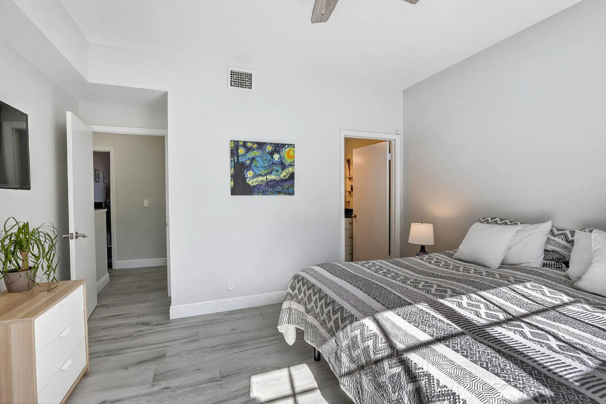 1291 Sorrento Dr, #1291