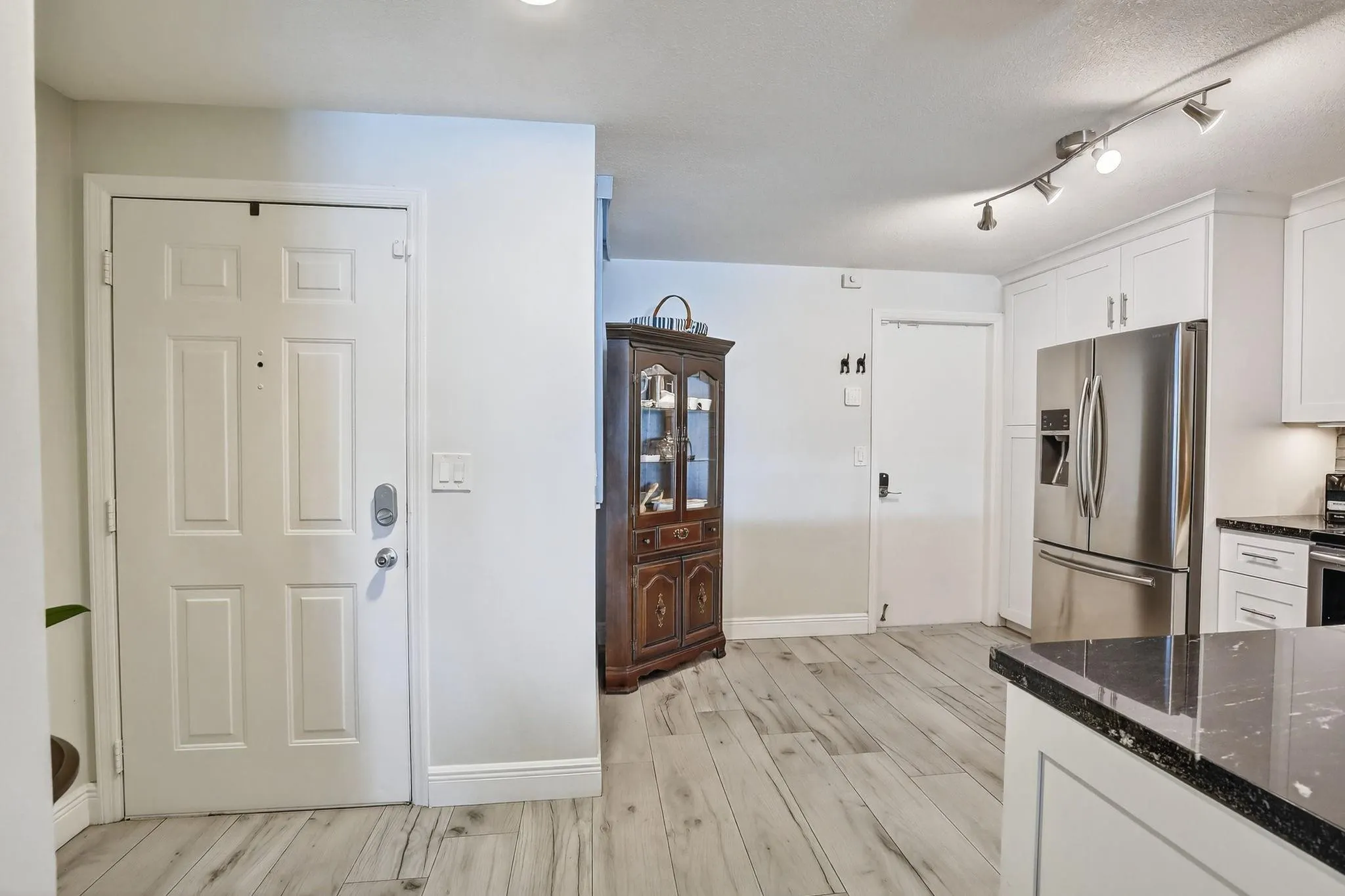 1291 Sorrento Dr, #1291