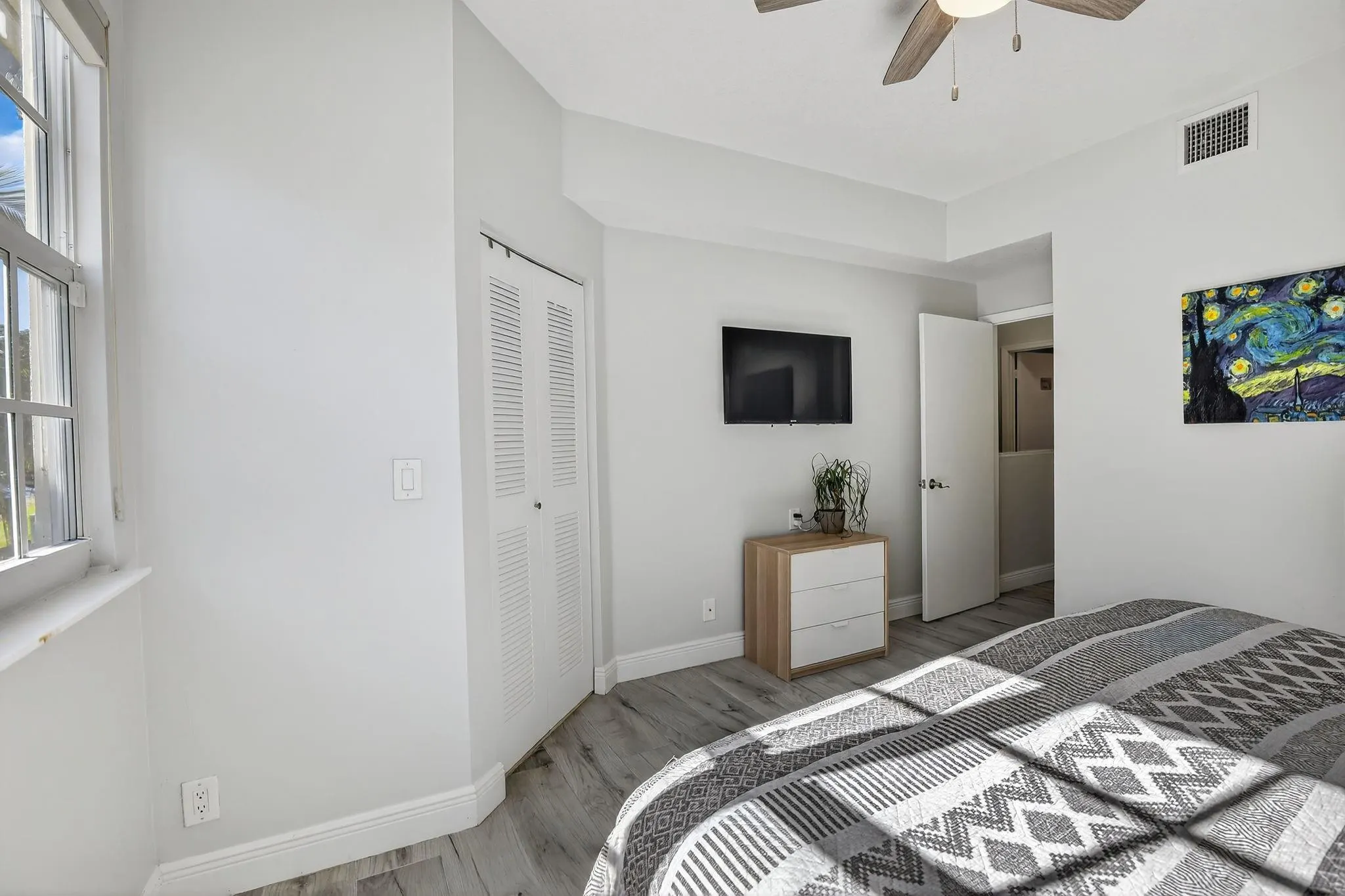 1291 Sorrento Dr, #1291
