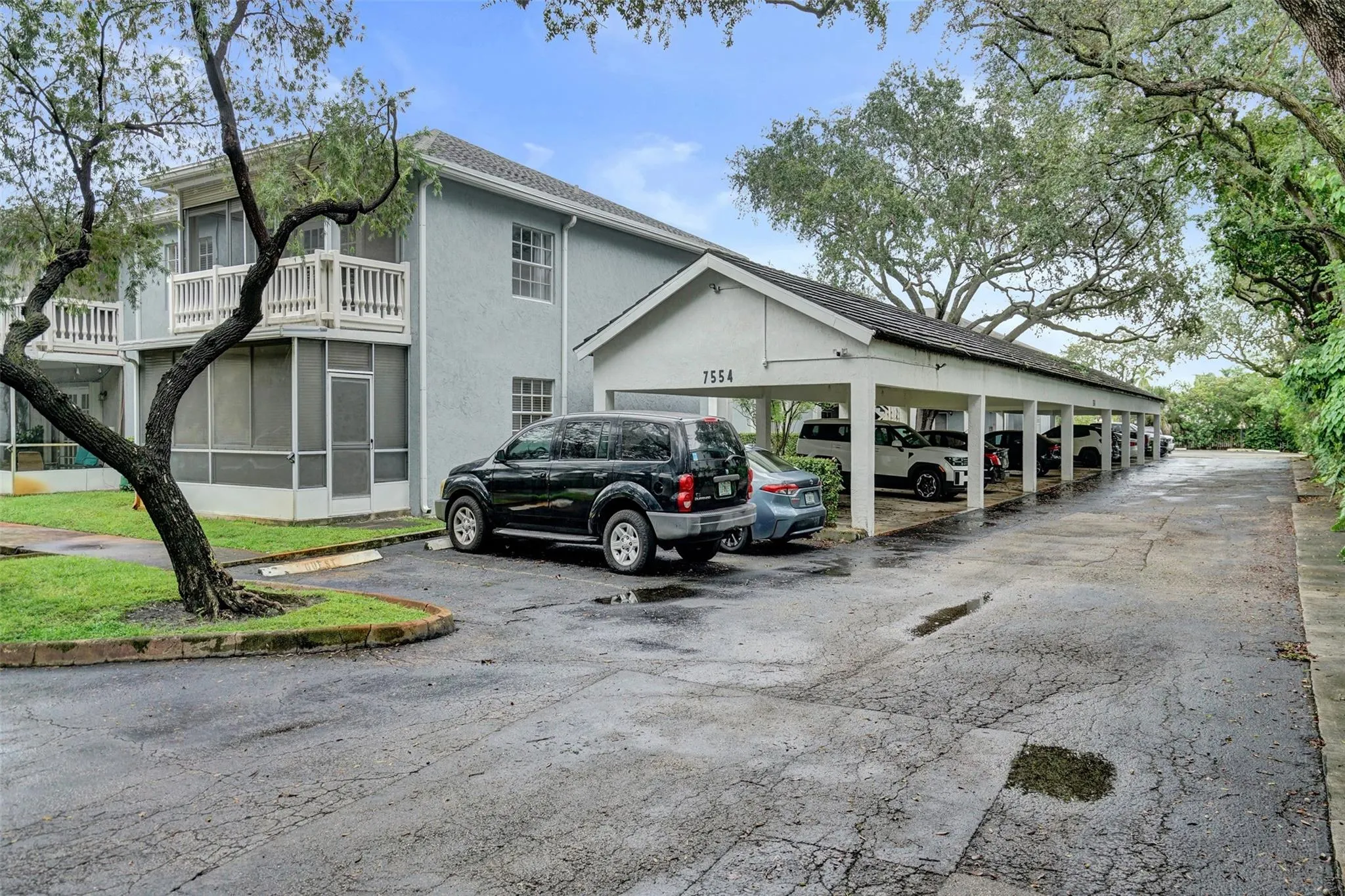 7554 Stirling Rd, #201