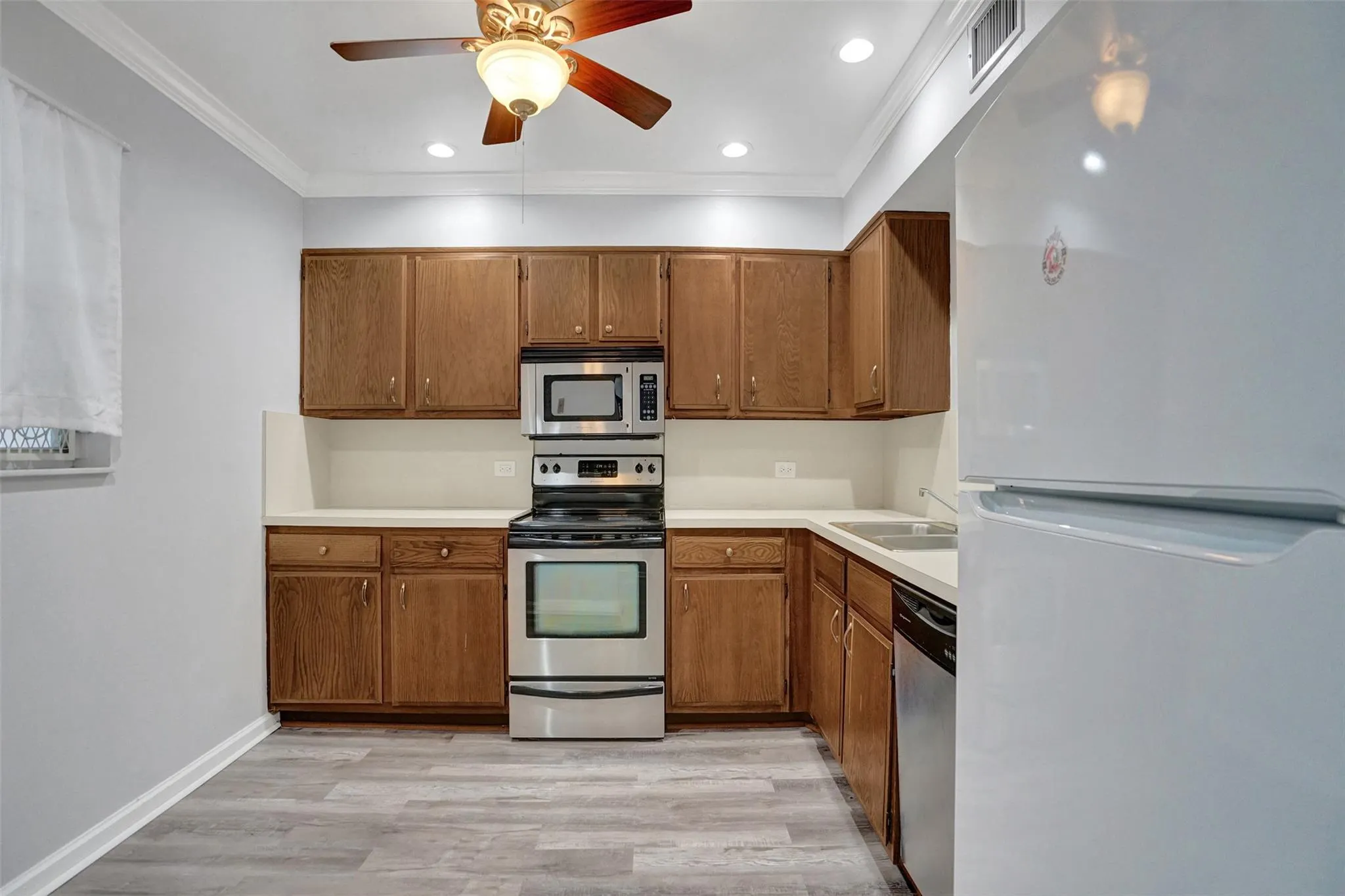7554 Stirling Rd, #201