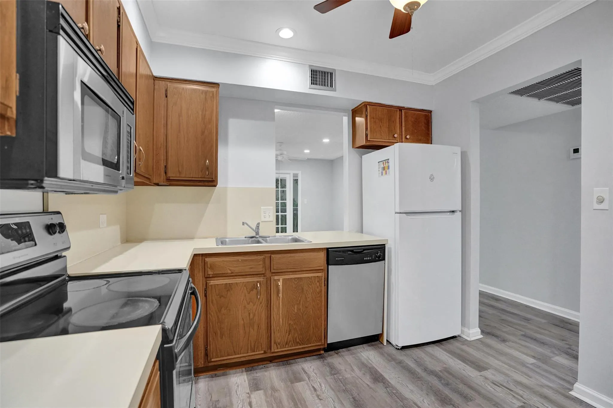 7554 Stirling Rd, #201