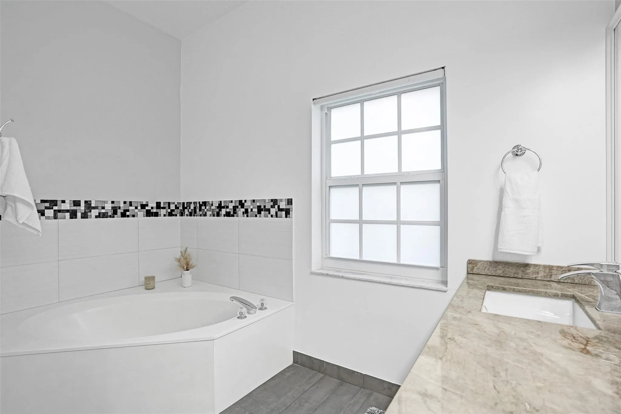 3564 Sanctuary Dr
