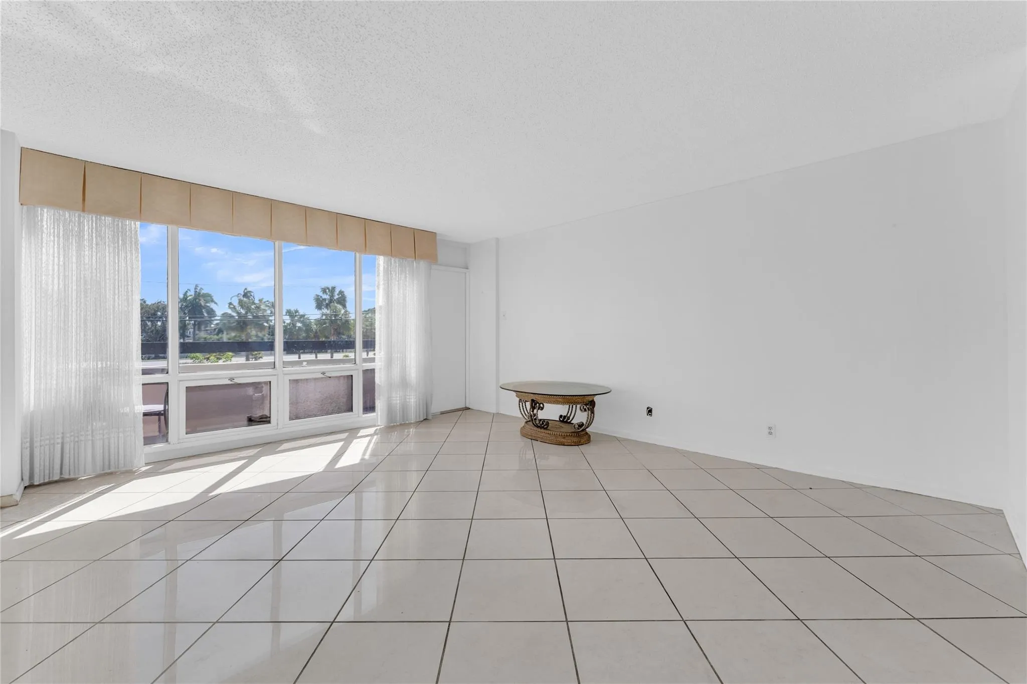 1401 S Federal Hwy, #218