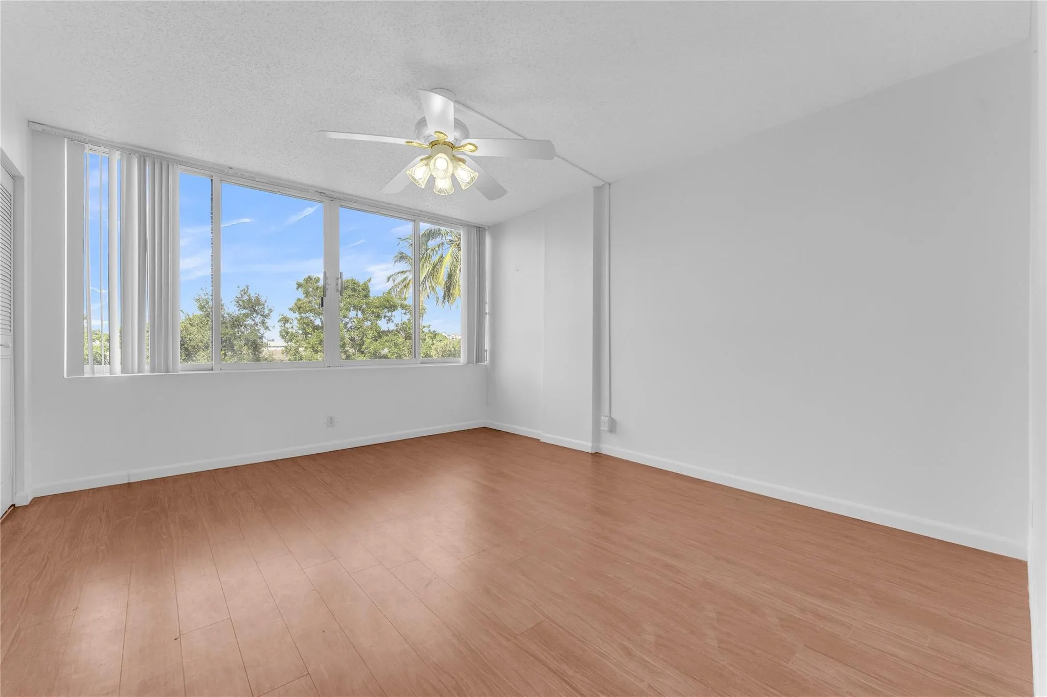1401 S Federal Hwy, #218