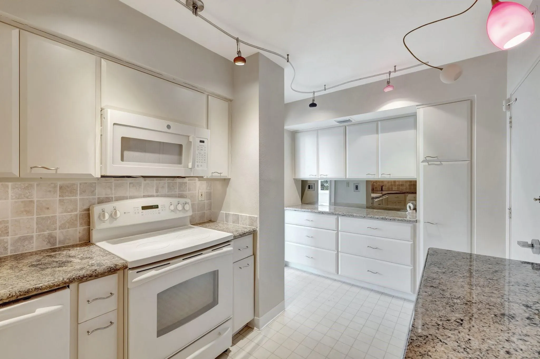 3300 NE 36th St, #609