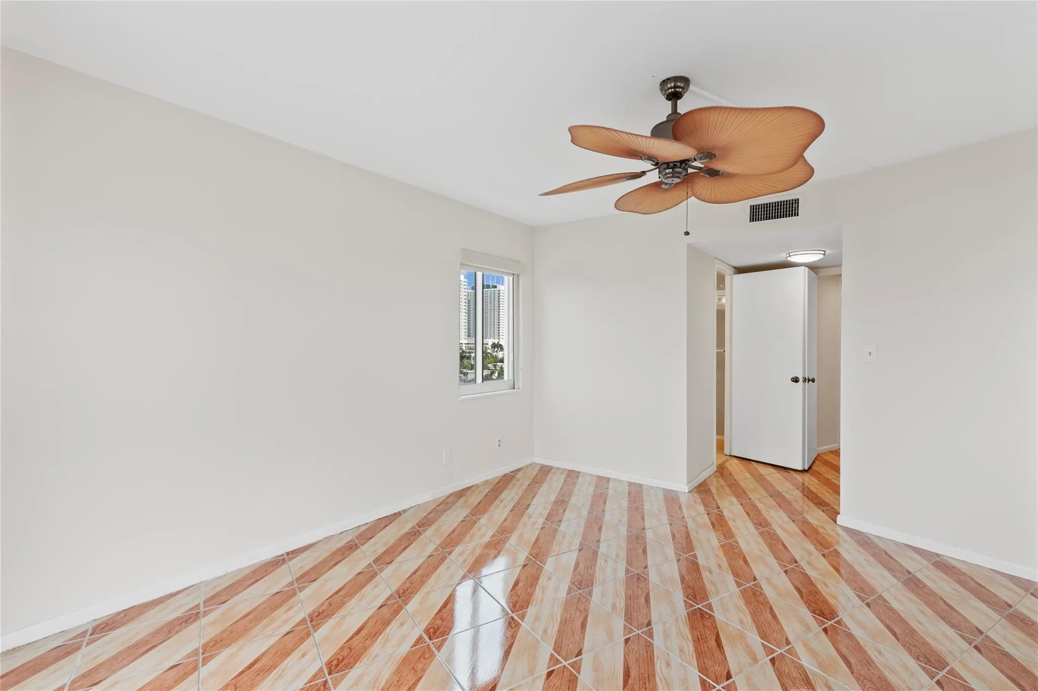 720 Bayshore Dr, #701