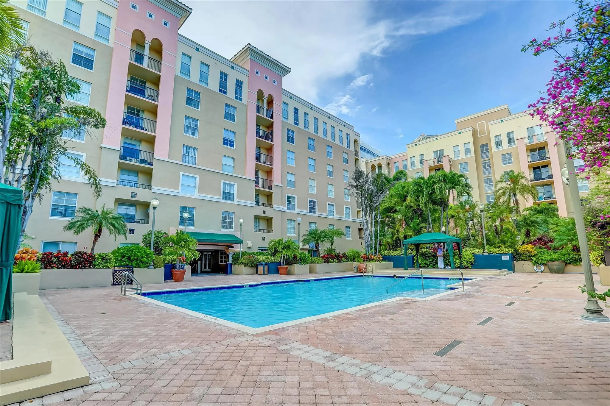 520 SE 5th, #2406