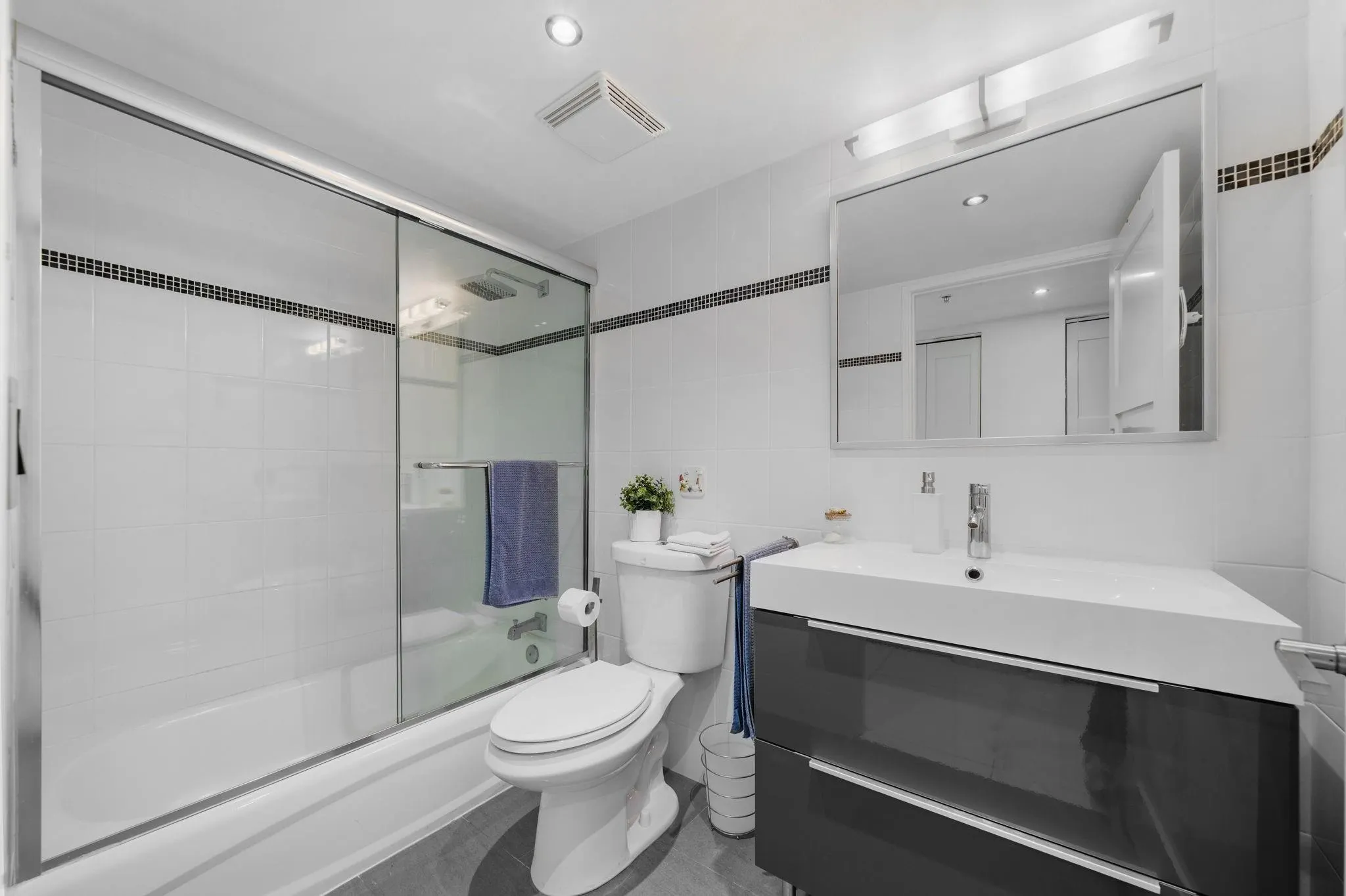 520 SE 5th, #2406