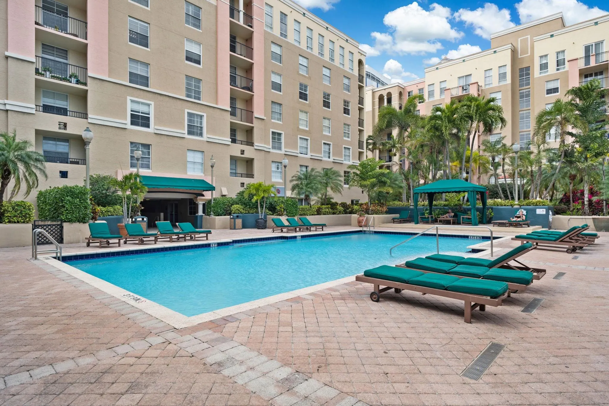 520 SE 5th, #2406