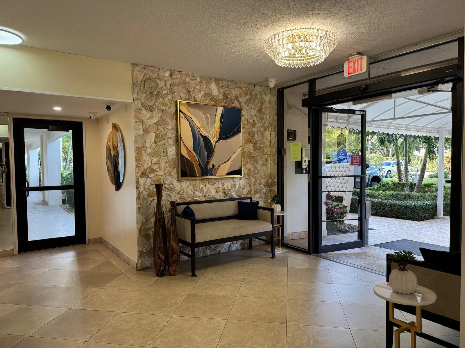 3510 OAKS WAY, #702