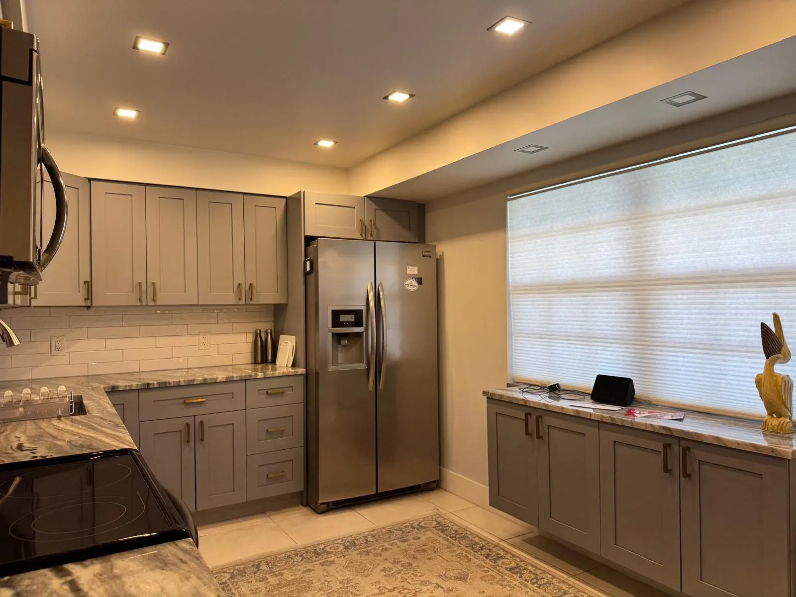 3510 OAKS WAY, #702