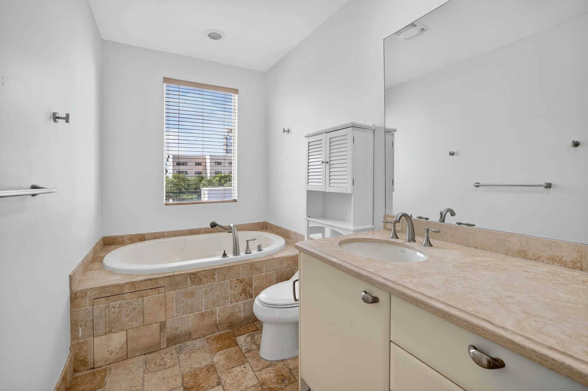 508 N Birch Rd, #508