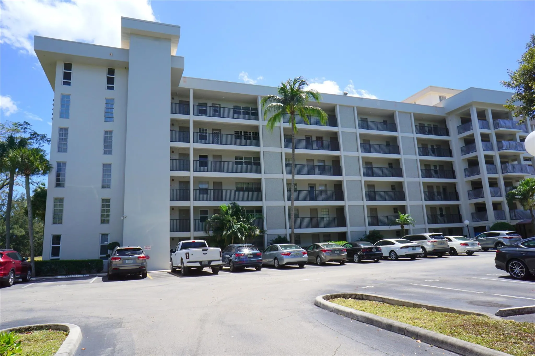 2600 S Course Dr, #410