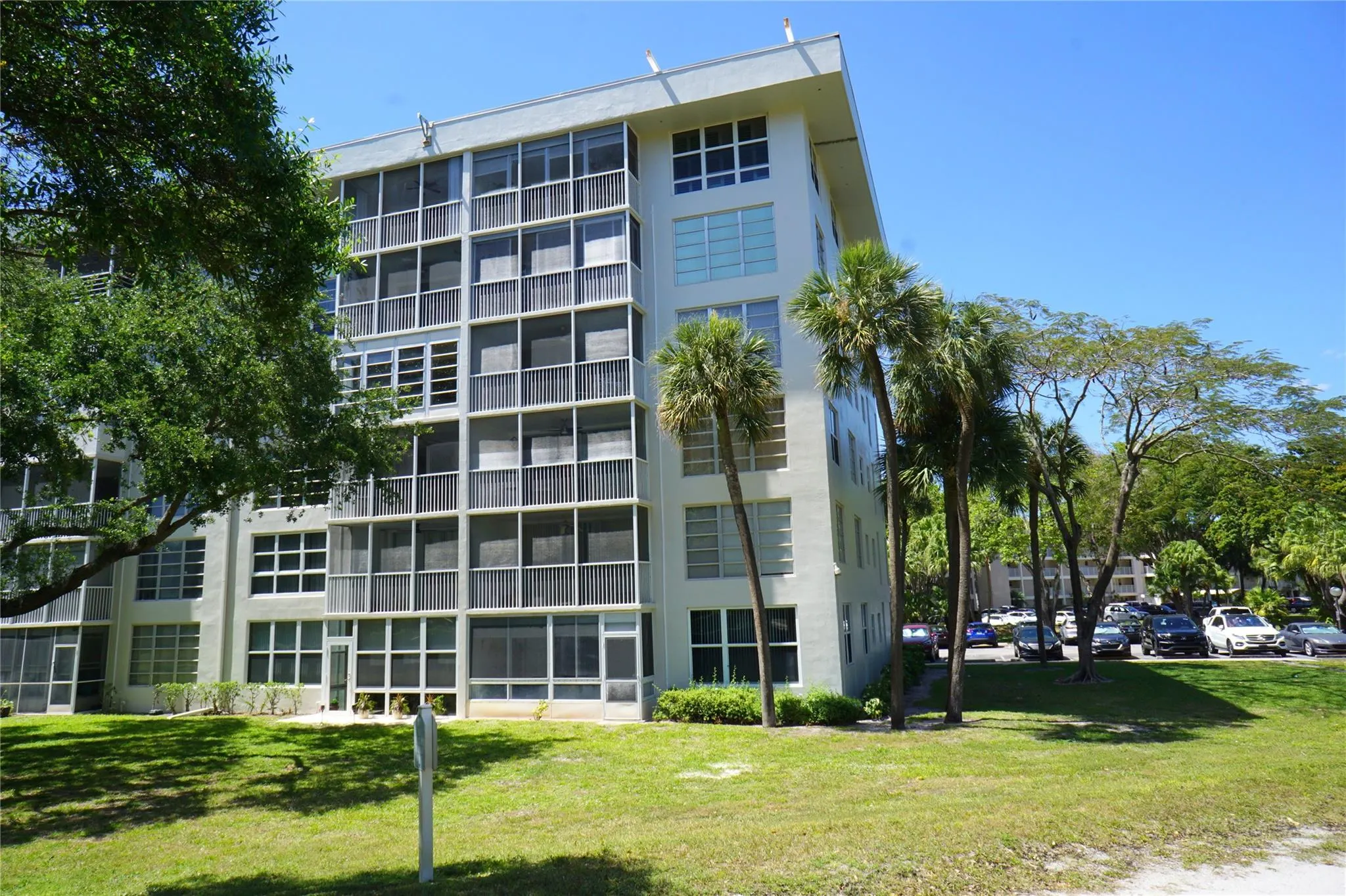 2600 S Course Dr, #410