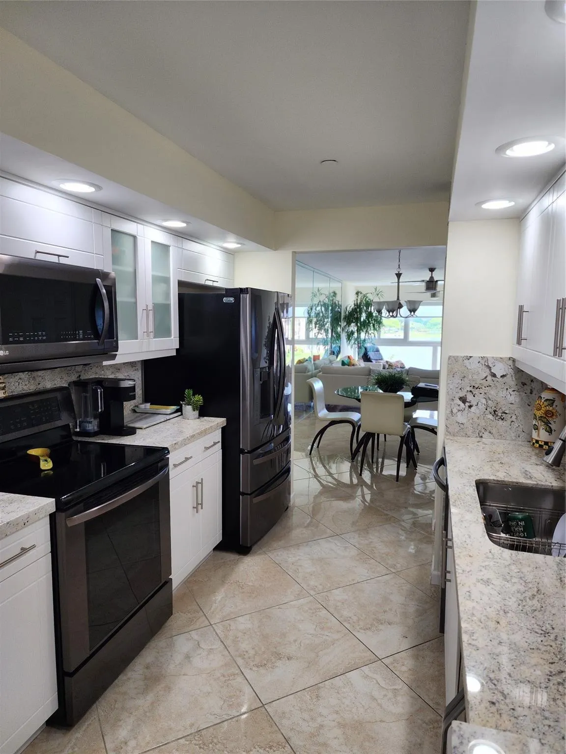 1201 SW 141st Ave, #403 J