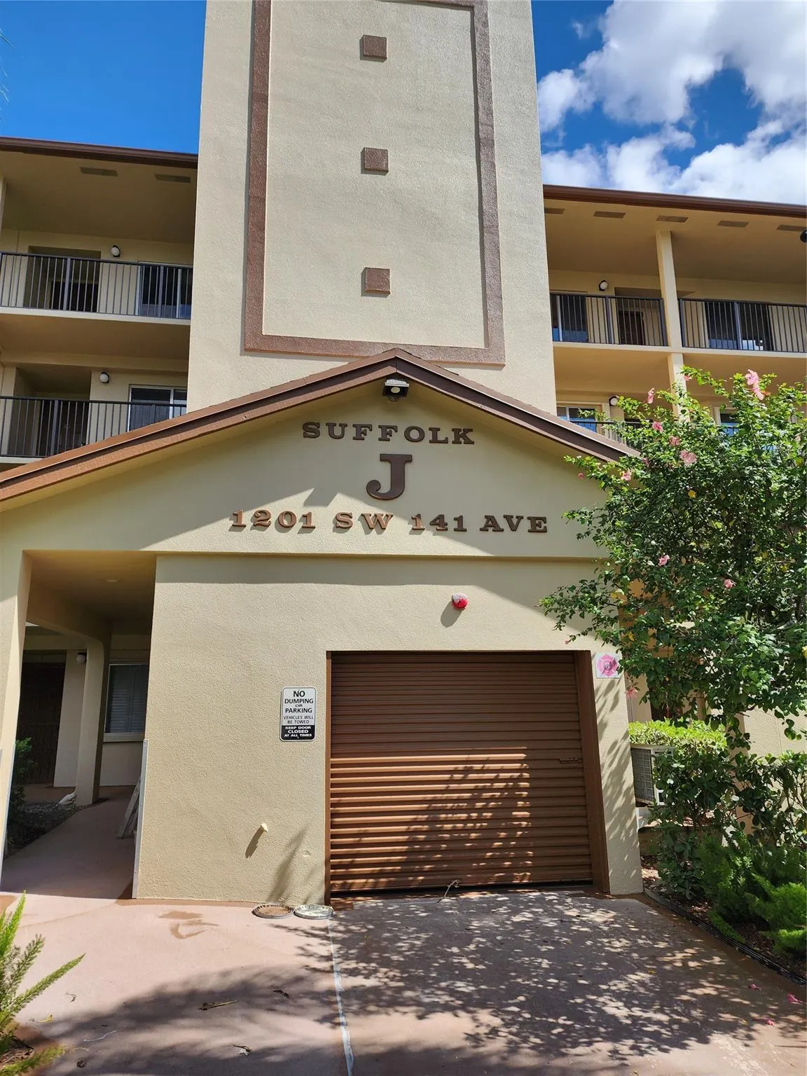 1201 SW 141st Ave, #403 J
