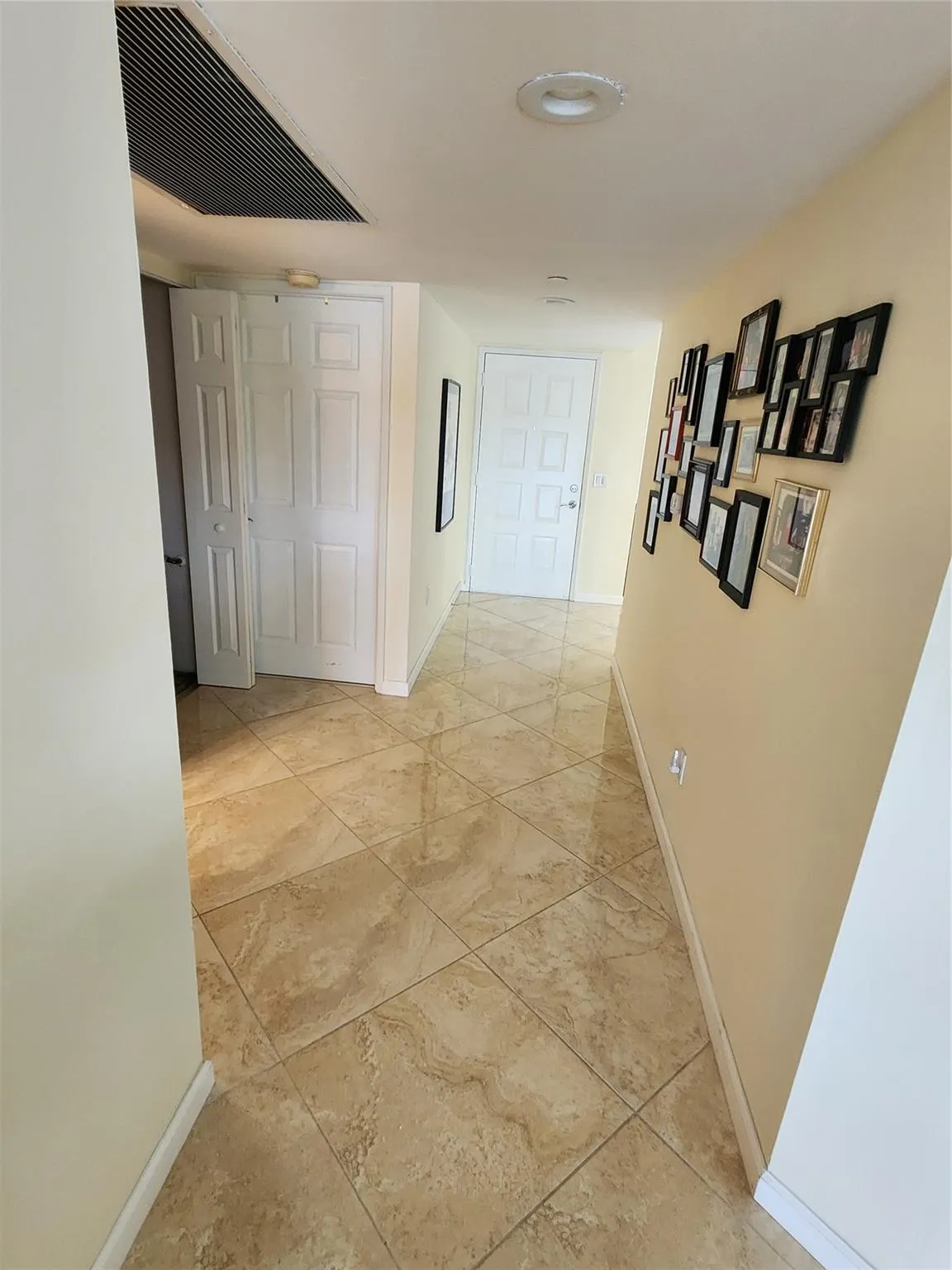 1201 SW 141st Ave, #403 J