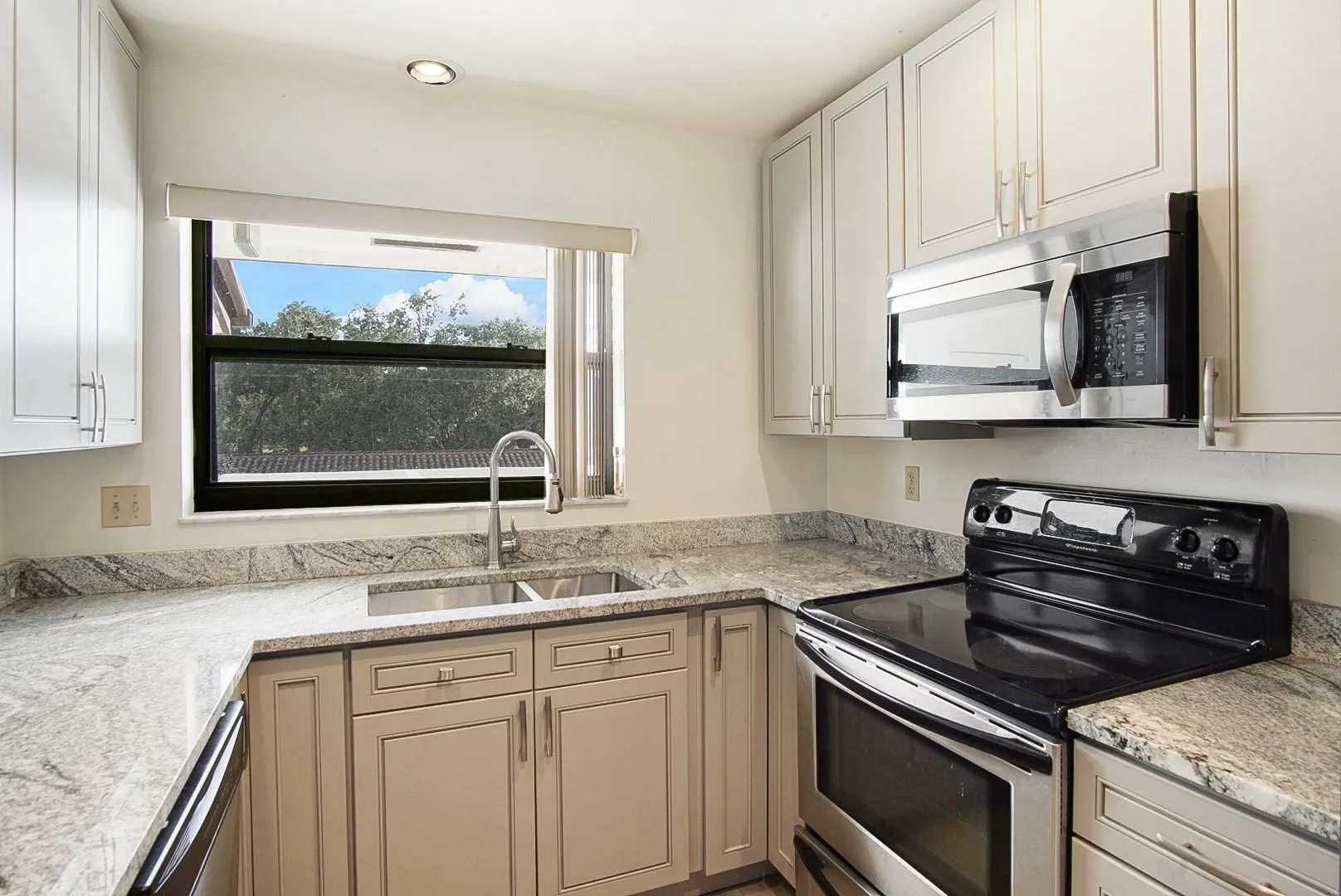 6021 SE Landing Way, #7