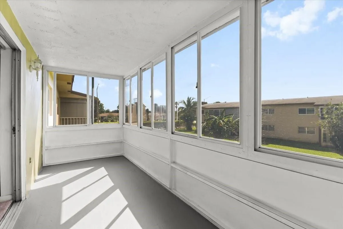 7200 NW 5th Pl, #203