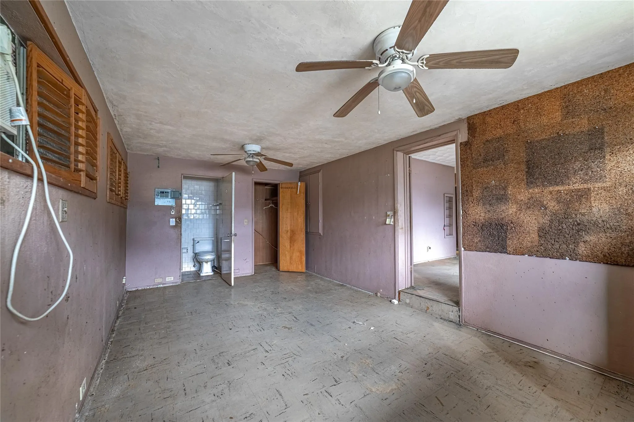 303 NE 8th Ct