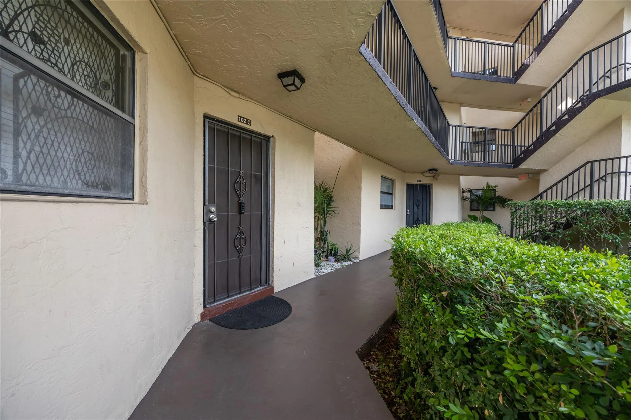 6555 W Broward Blvd, #102
