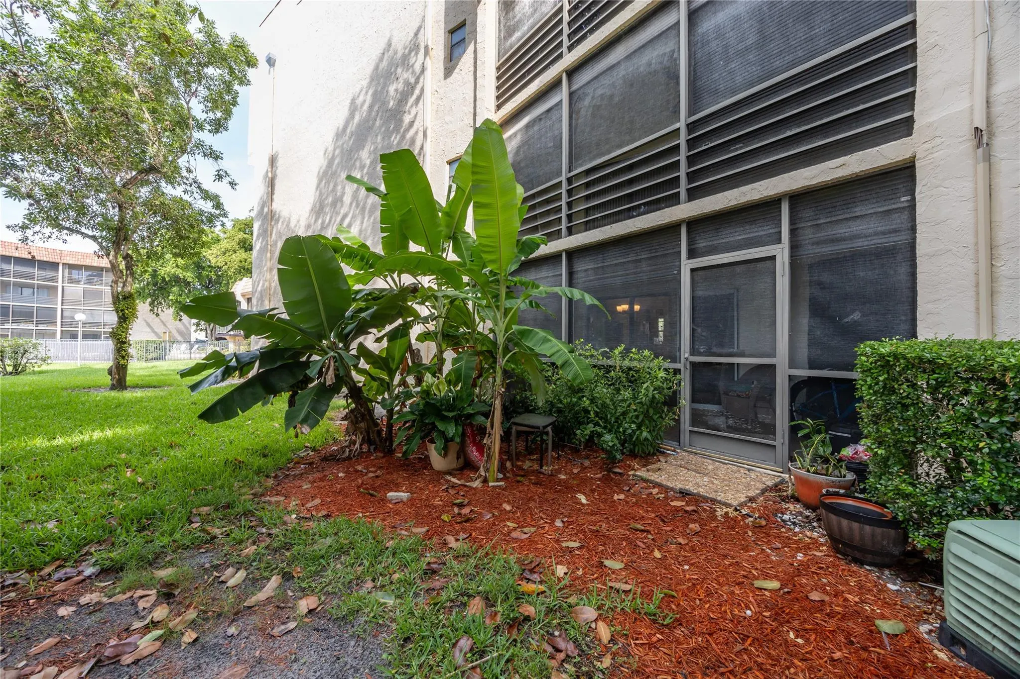 6555 W Broward Blvd, #102