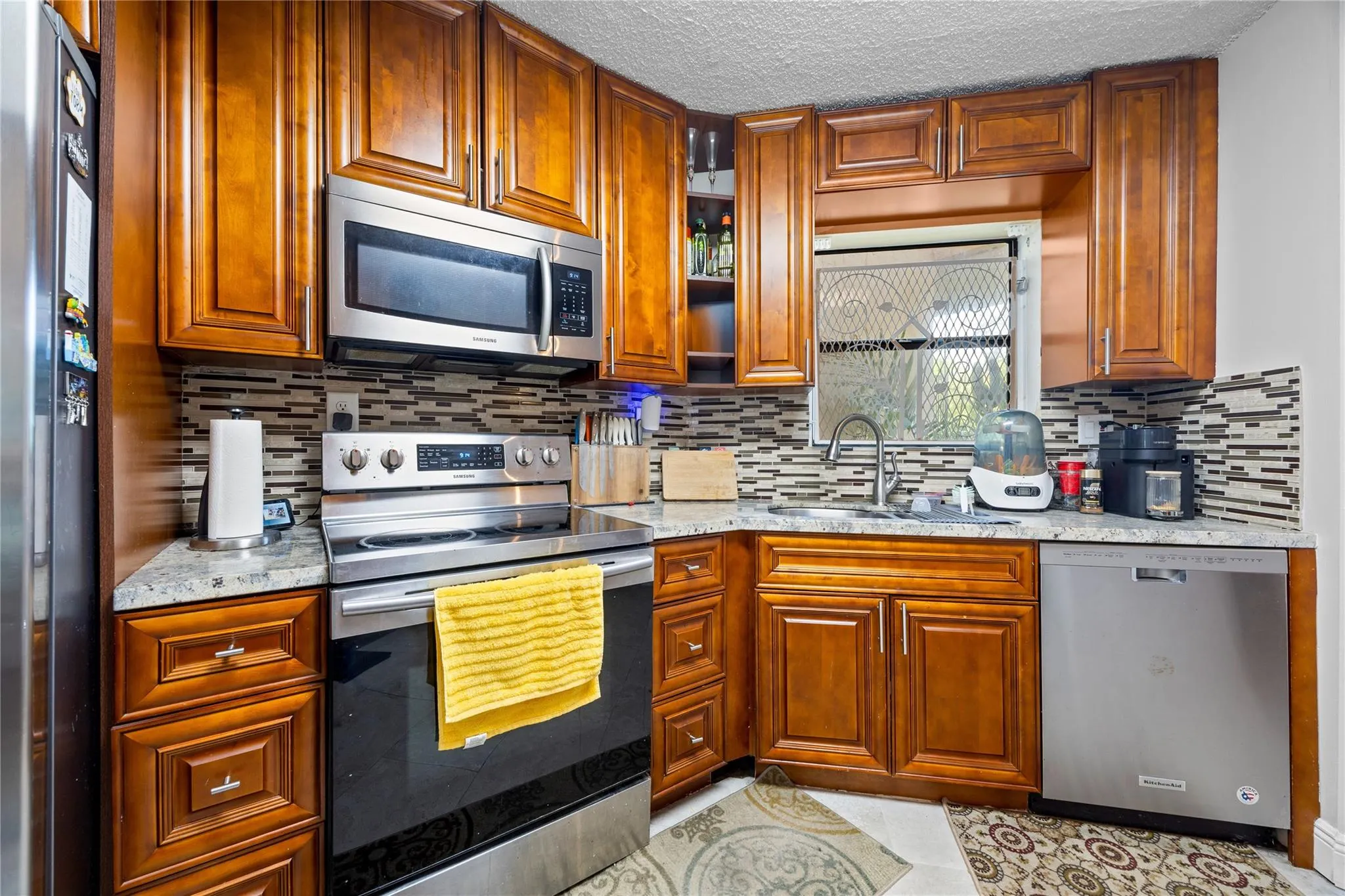 6555 W Broward Blvd, #102