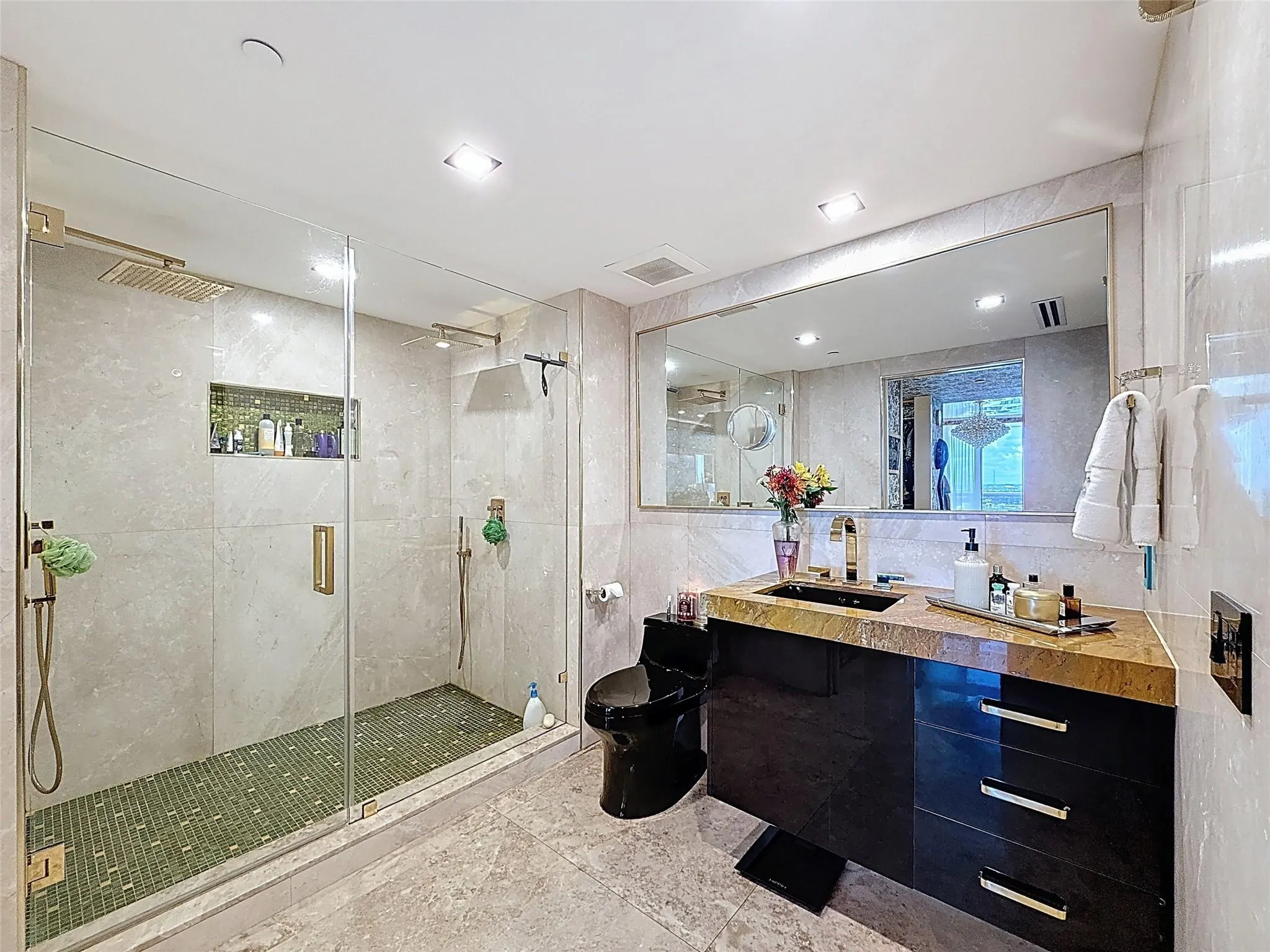 1800 S Ocean Dr, #2709