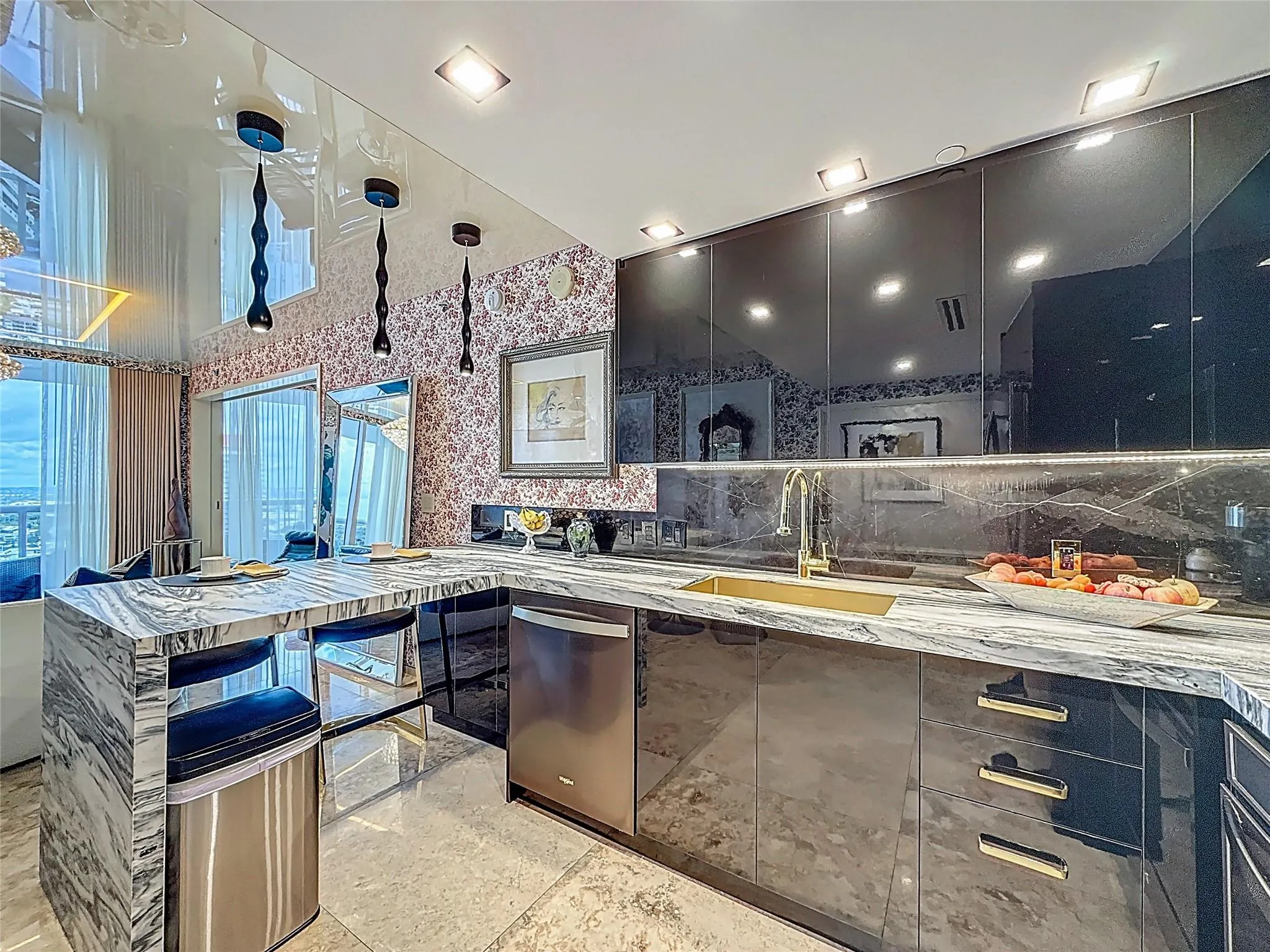 1800 S Ocean Dr, #2709
