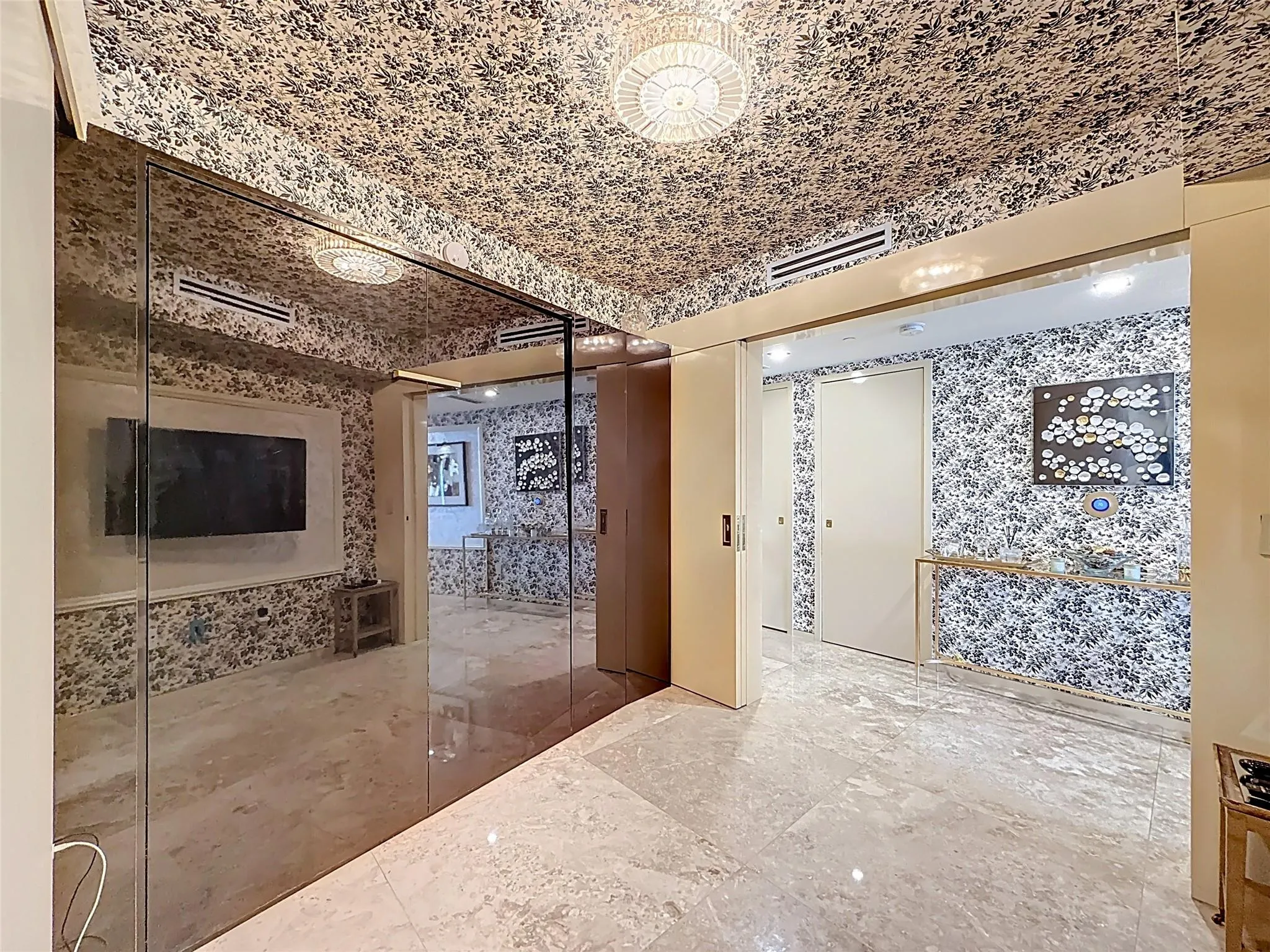 1800 S Ocean Dr, #2709