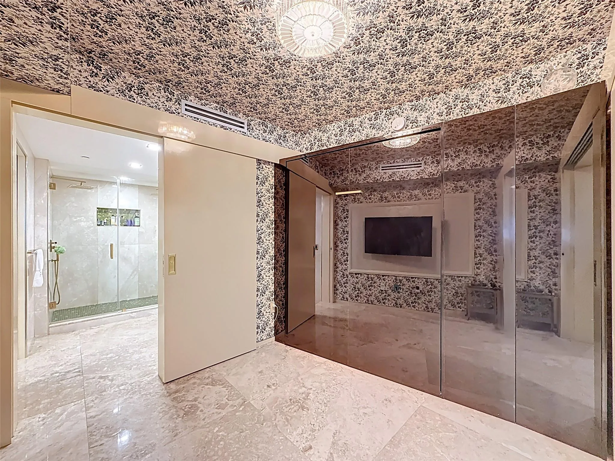 1800 S Ocean Dr, #2709