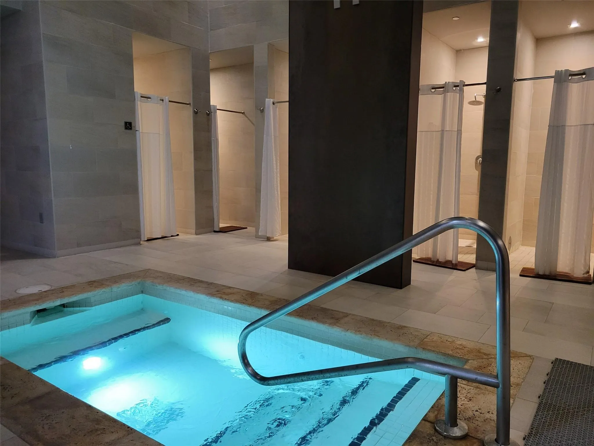 1800 S Ocean Dr, #2709