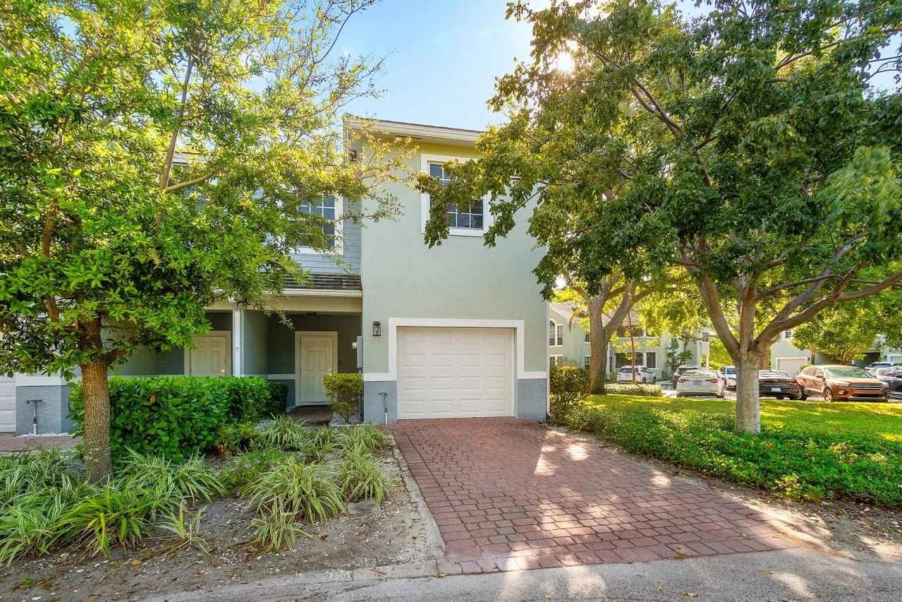 1030 Crystal Way, #104